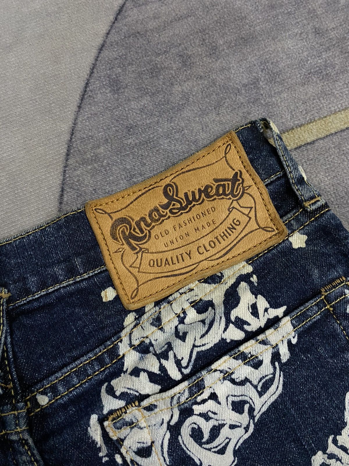 Hysteric Glamour RNAC SWT SKULL PRINT BOOT CUT DENIM PANTS Size US 29 - 11 Thumbnail