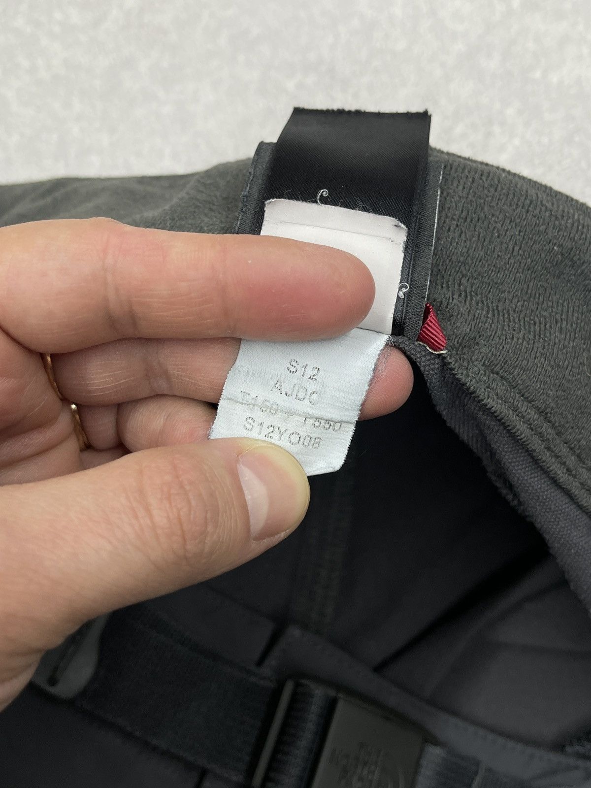 The North Face Mens The North Face Nylon Pants Grey Outdoor Gorpcore Size US 34 / EU 50 - 11 Thumbnail