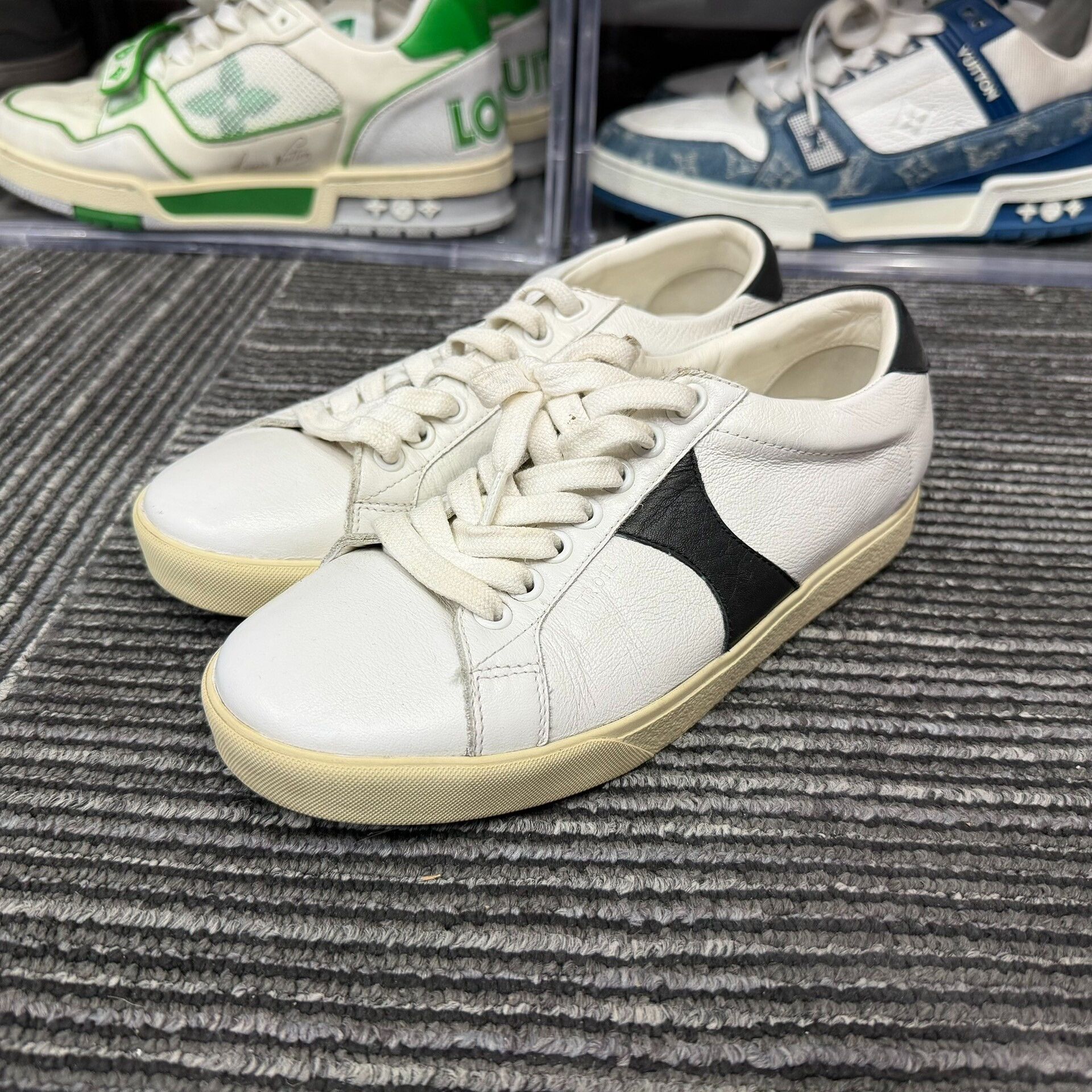 Celine Celine White Lowtop Sneakers us_5 Women Size US 5 / IT 35 - 1 Thumbnail