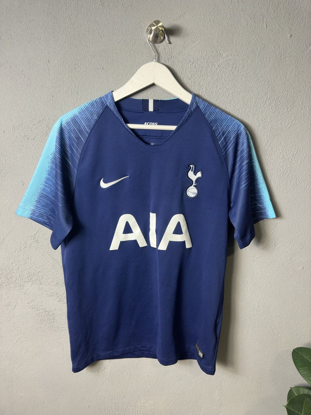 Nike TOTTENHAM HOTSPUR 2018 2019 AWAY SHIRT JERSEY NIKE Size US M / EU 48-50 / 2 - 1 Thumbnail