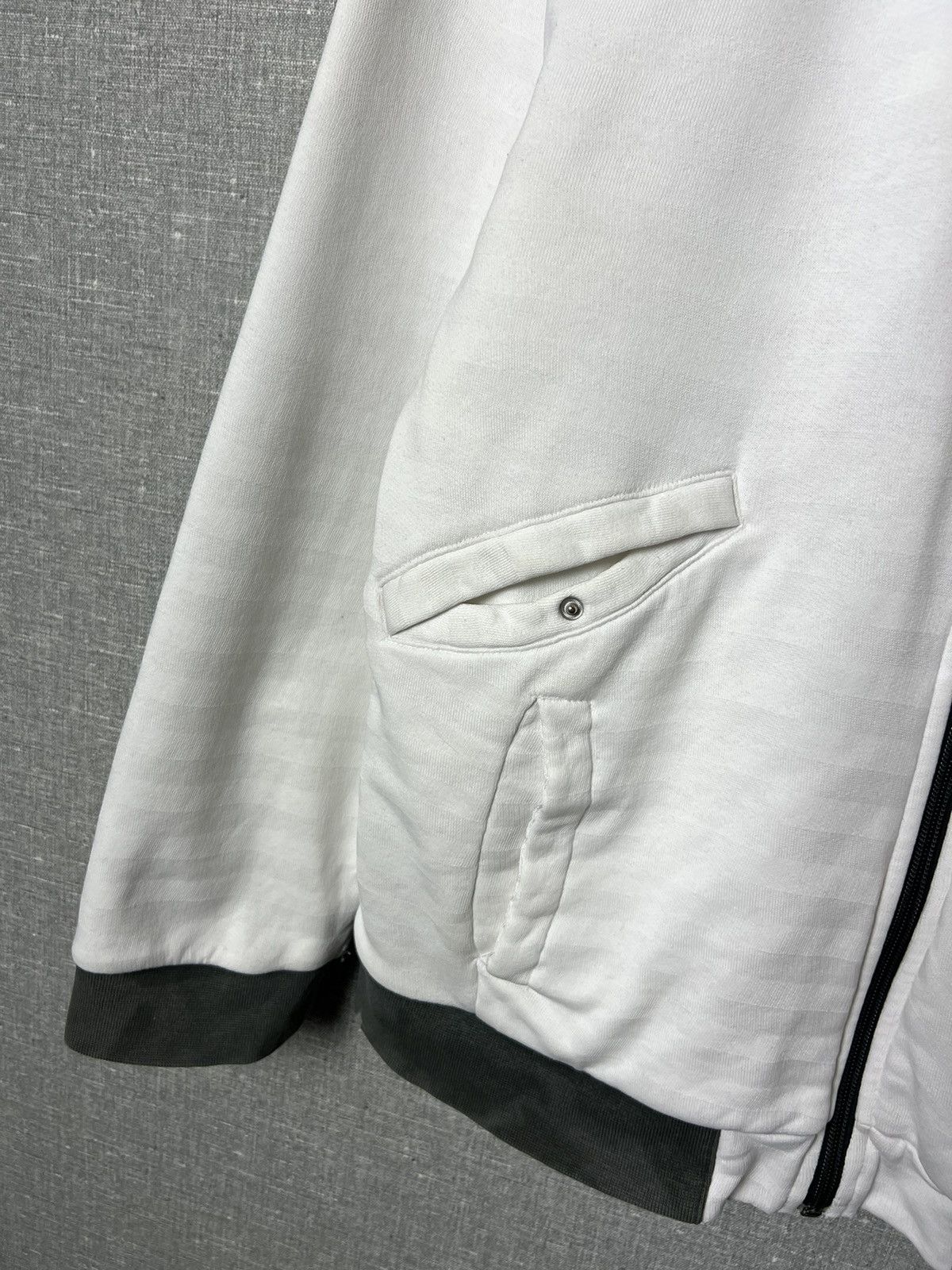 Nike Rare Vintage Nike Zip Up Multi Pocket Hoodie Small Logo Size US M / EU 48-50 / 2 - 13 Thumbnail