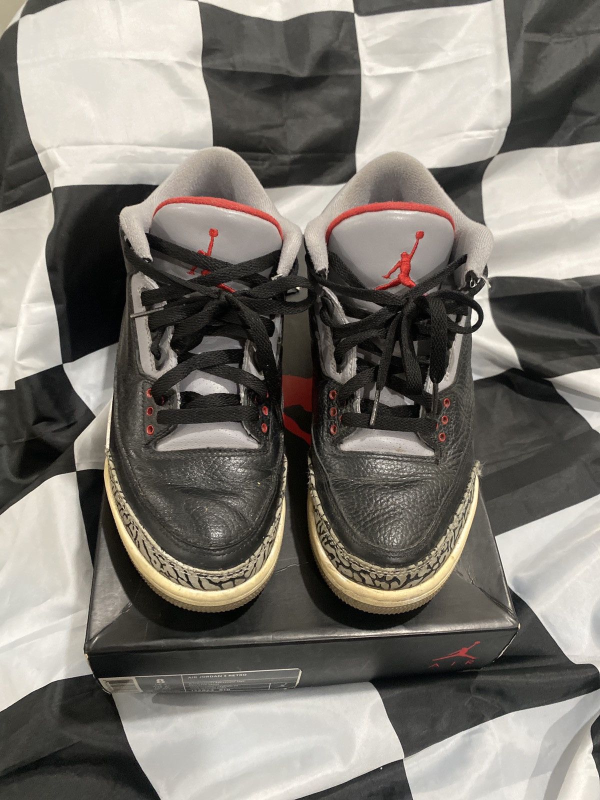 Jordan Brand Air Jordan Black Cement 3s size 8 Size US 8 / EU 41 - 2 Thumbnail