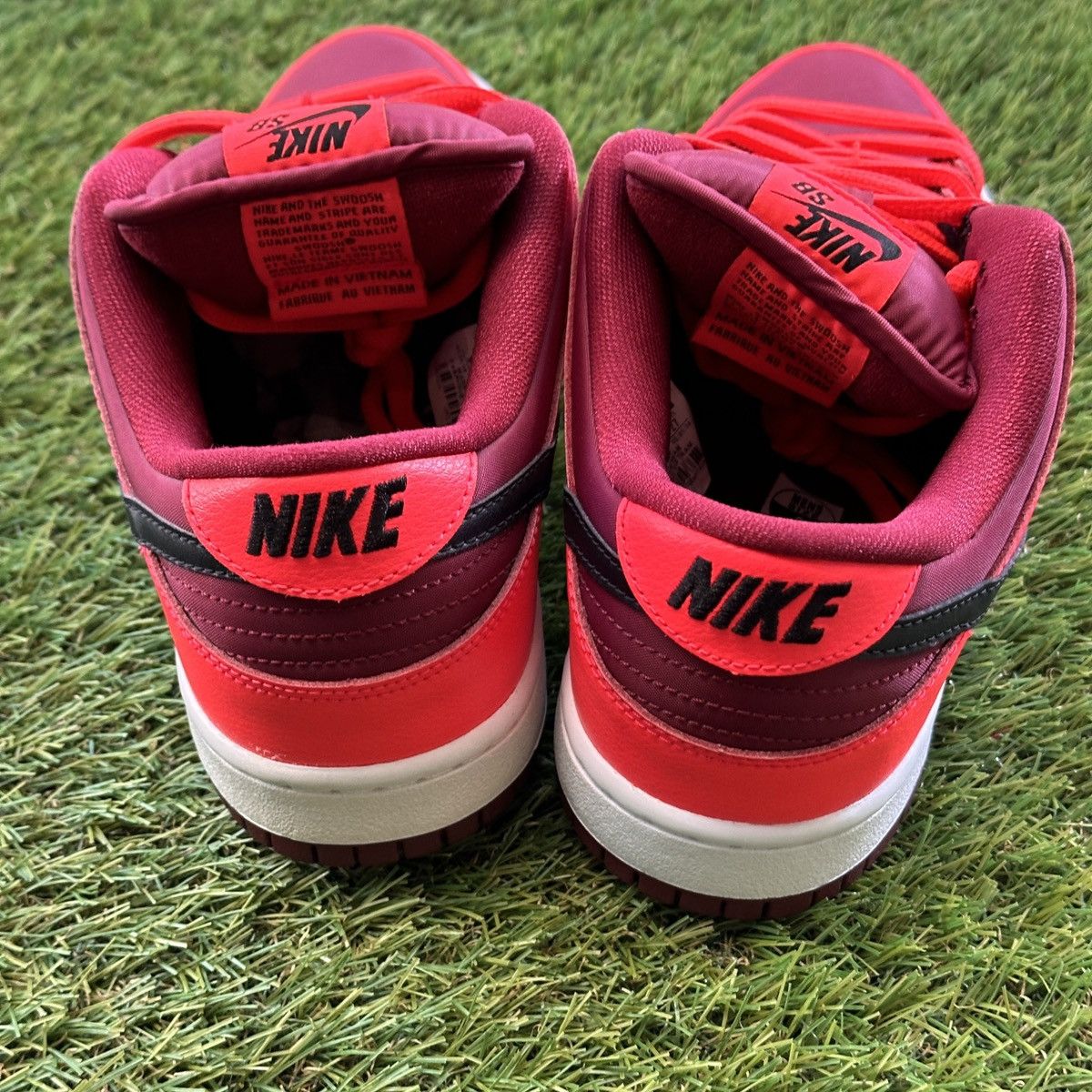 Hypebeast × Nike Nike SB Dunk Low Pro J Pack Laser Crimson 304292 606 Size 9 Size US 9 / EU 42 - 10 Thumbnail