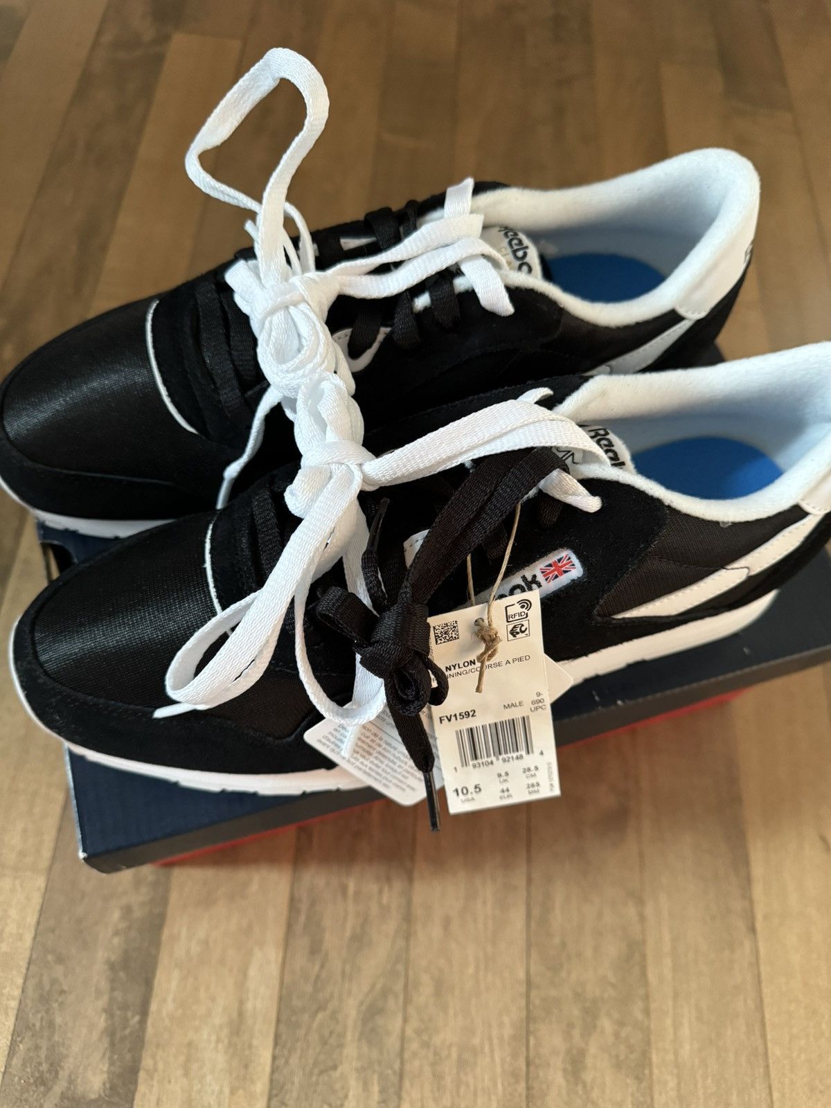 Reebok Reebok Classic Nylon - Black/Black/White Size US 10.5 / EU 43-44 - 11 Thumbnail