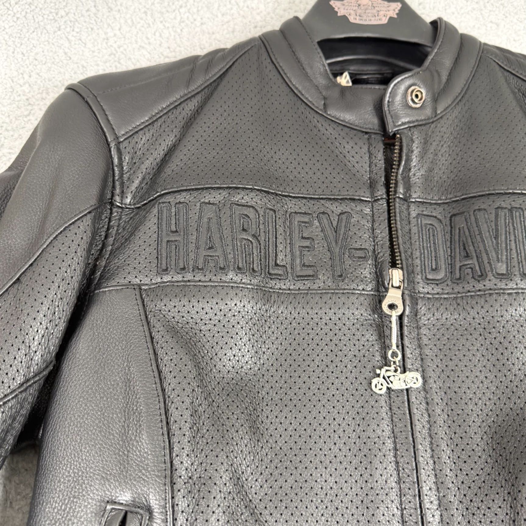 Harley Davidson VINTAGE Harley-Davidson Vented Leather Jacket Black Women’s Size Medium 90s Motorcycle Jacket Pockets Full Zip Womens Size M / US 6-8 / IT 42-44 - 5 Thumbnail