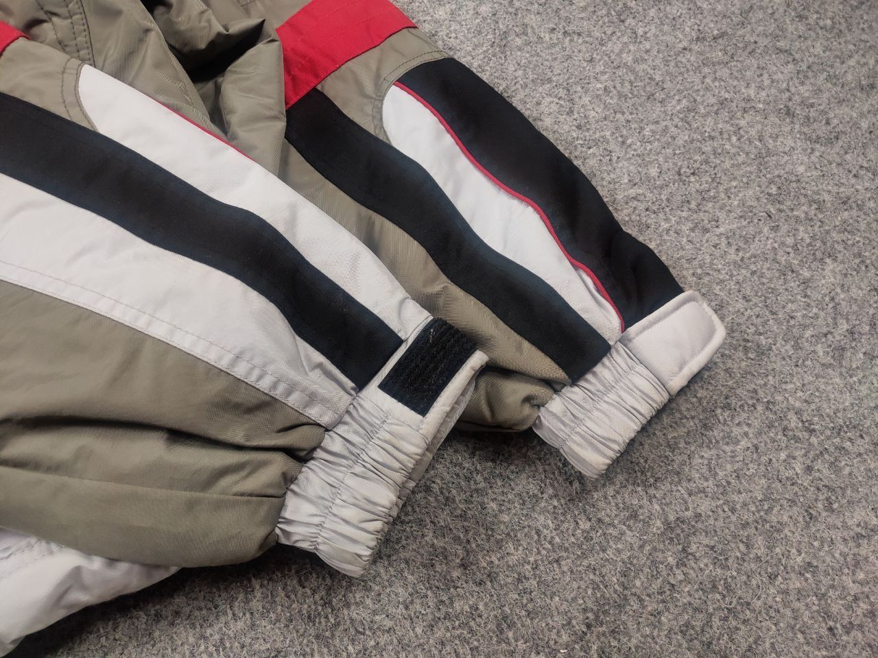 Descente Vintage Descente Airdrive Ski Zipper Hooded Jacket Logo Size US S / EU 44-46 / 1 - 10 Thumbnail