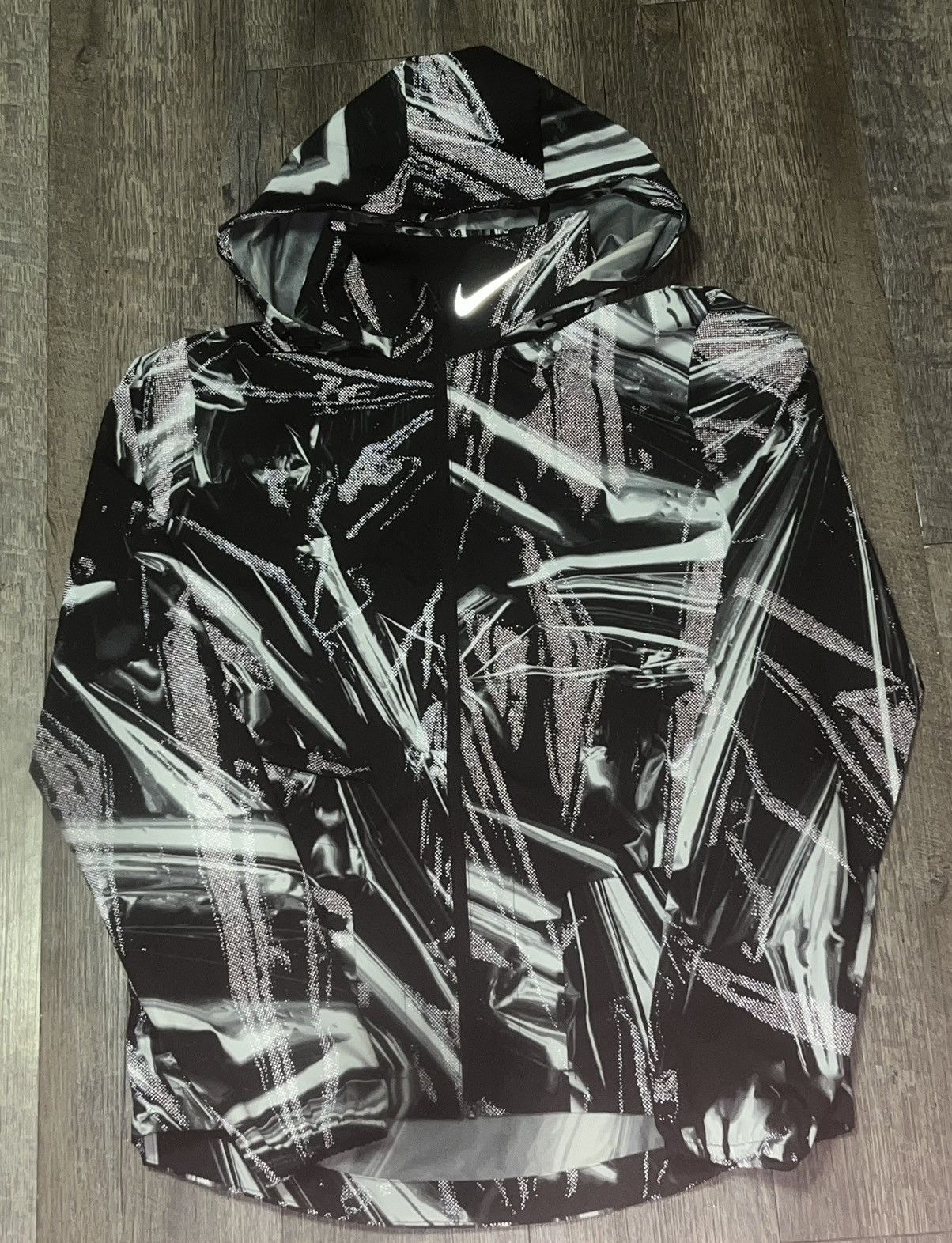 Nike Nike Shield Flash Reflective Women’s Running Jacket size XS Size XS / US 0-2 / IT 36-38 - 2 Thumbnail