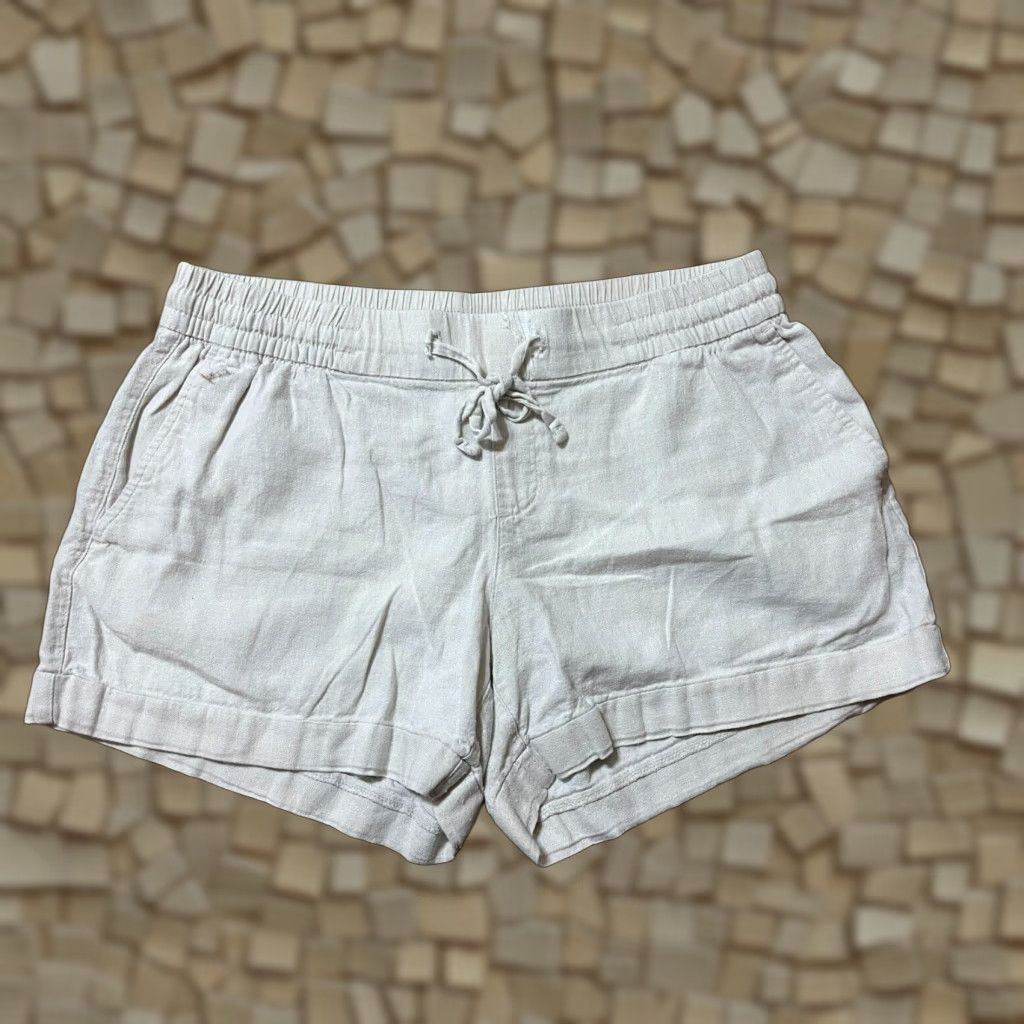 Old Navy Old Navy Shorts Women’s Size Medium White, Tie Waist, Pockets Size 30" / US 8 / IT 44 - 1 Thumbnail