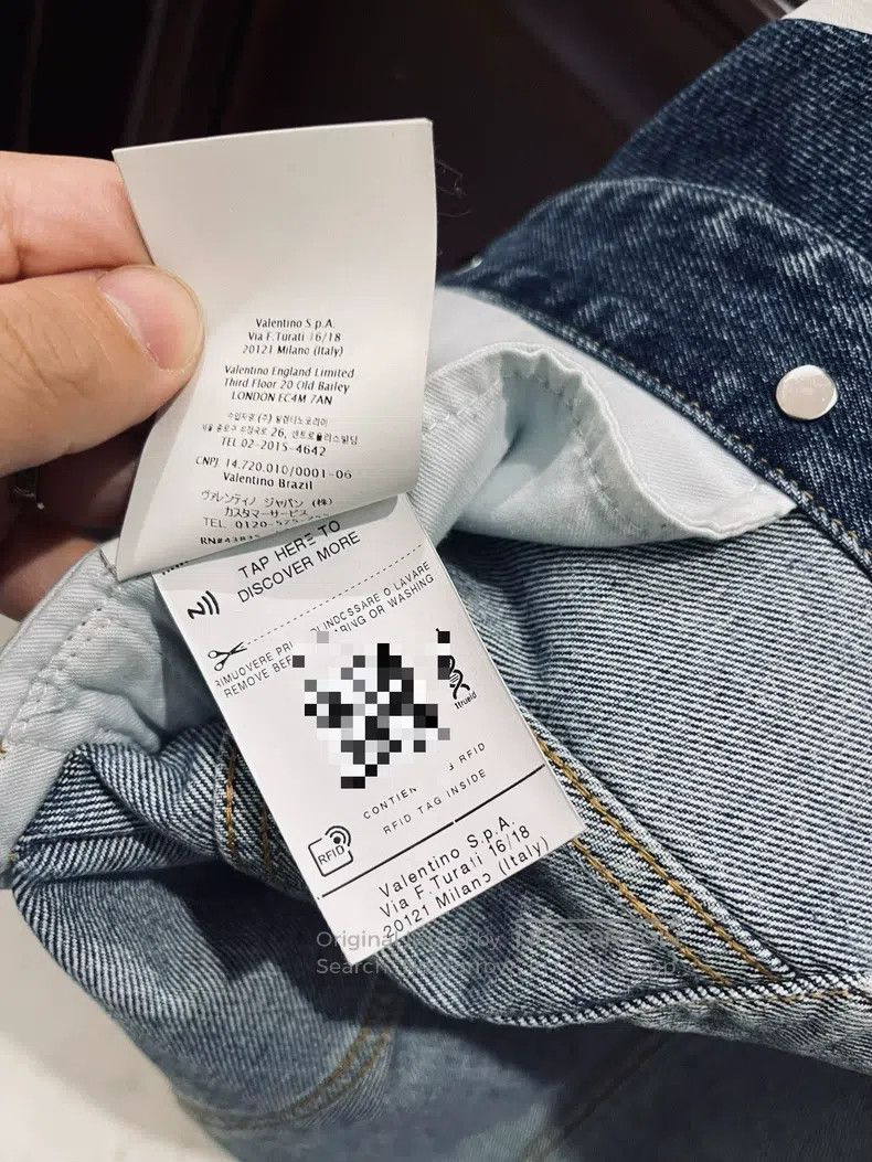 Valentino Valentino Full print of big logo denim jacket and jacket Size US S / EU 44-46 / 1 - 5 Thumbnail