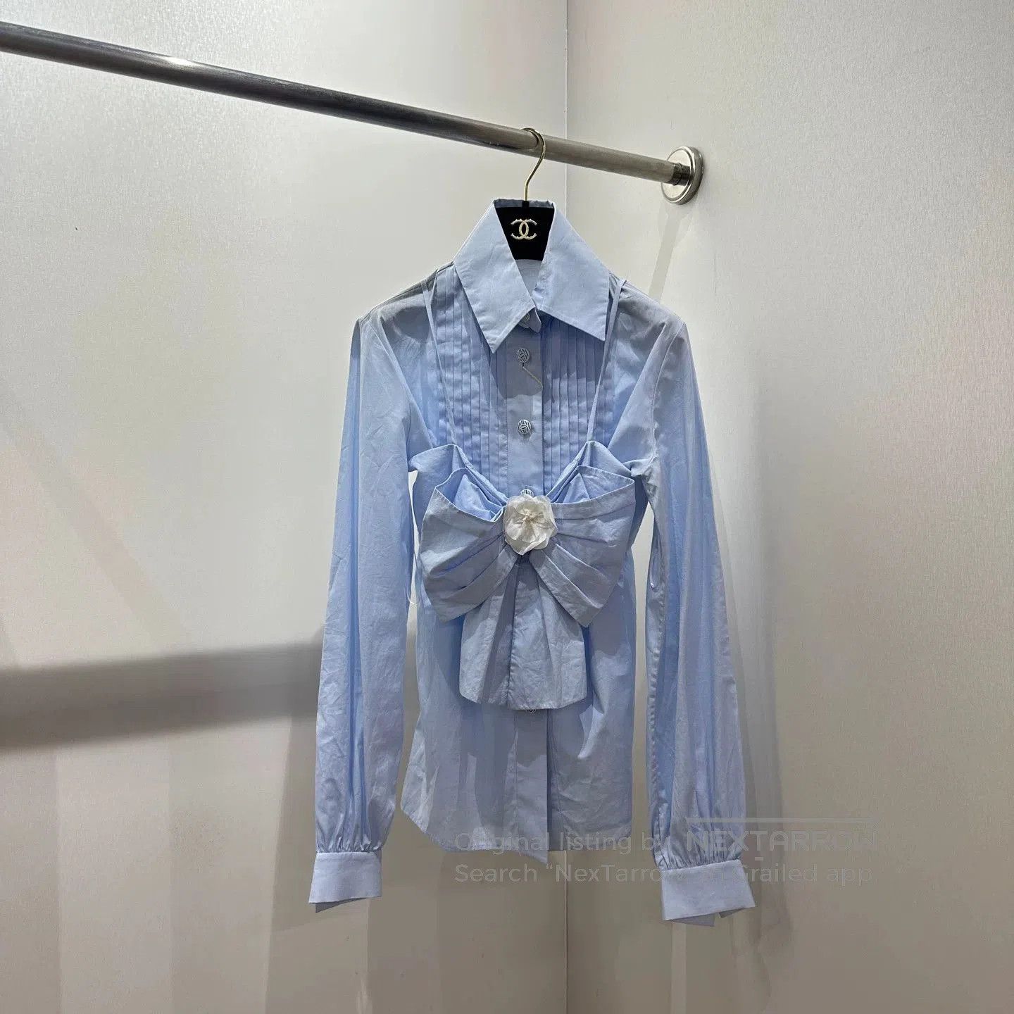 Chanel Chanel Camellia Bow Long-Sleeve Shirt. Size XXS / US 00 / IT 34 - 1 Thumbnail