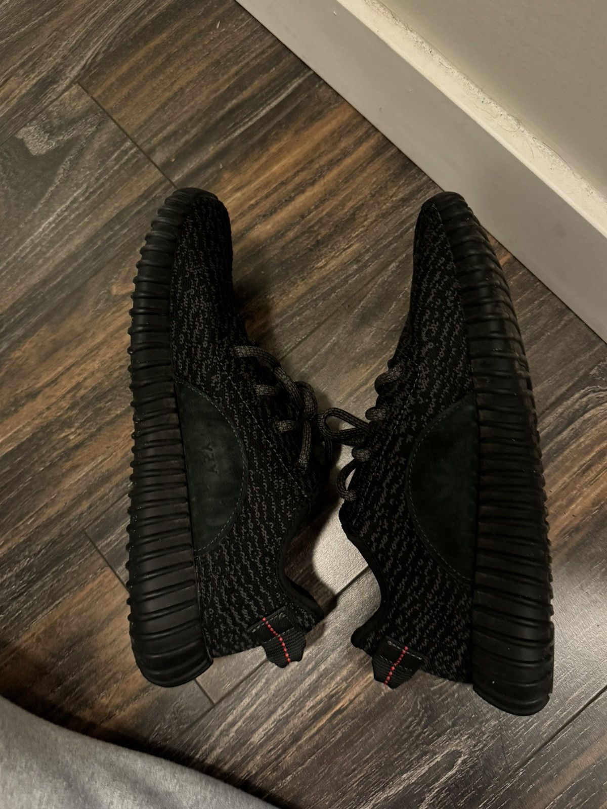 Adidas Yeezy pirate black size 7.5 Size US 7.5 / EU 40-41 - 4 Thumbnail