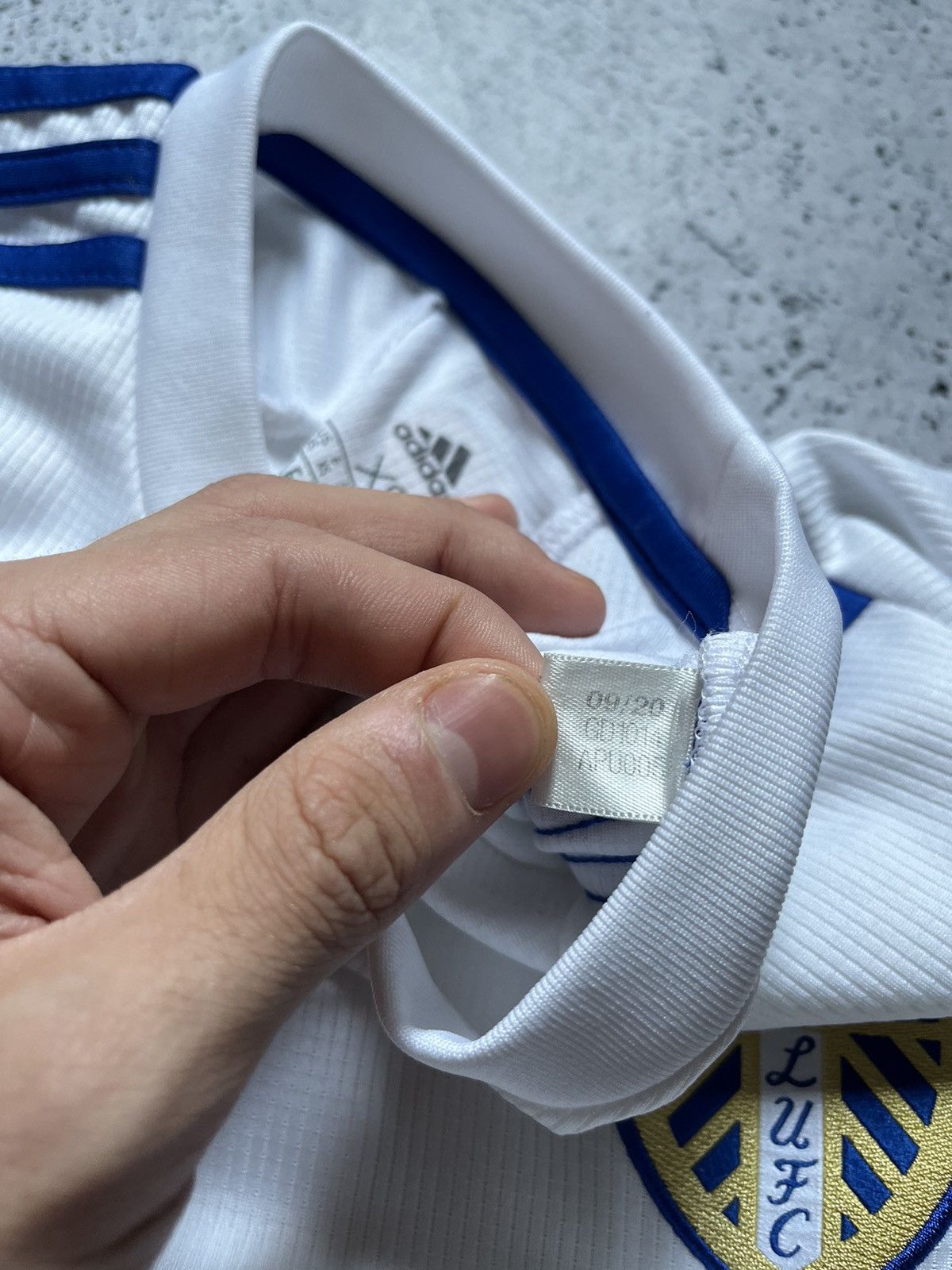 Adidas Vintage Adidas Leeds United Soccer Jersey Y2K White Size XS Size US XS / EU 42 / 0 - 7 Thumbnail