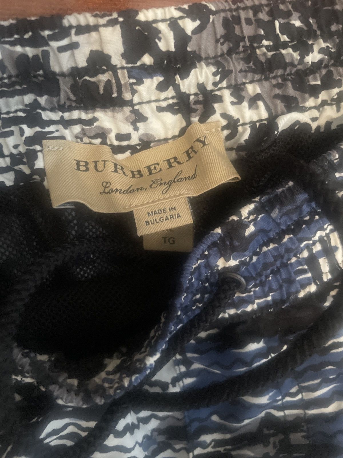 Burberry Burberry swimming trunks Size US 36 / EU 52 - 2 Thumbnail