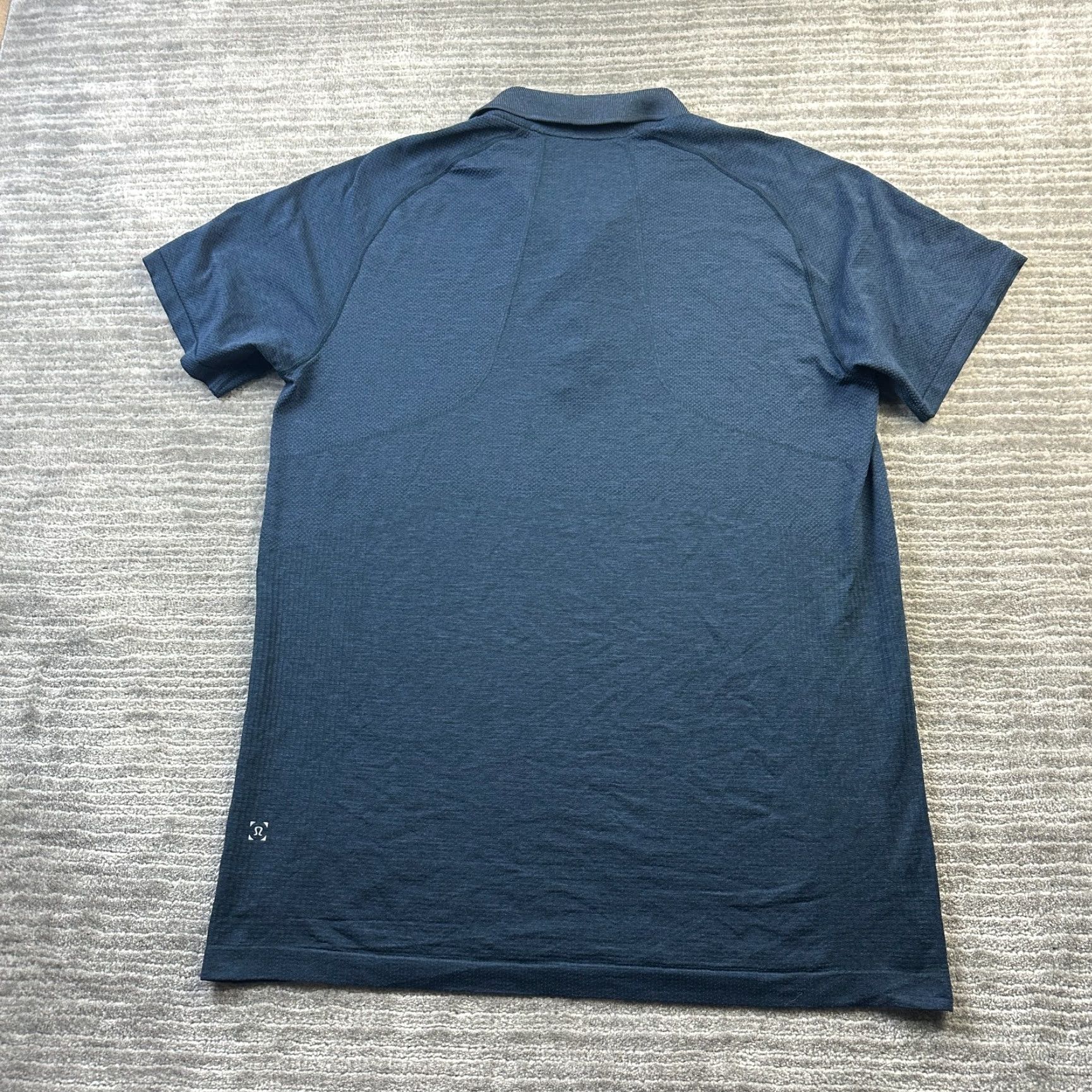Lululemon Lululemon Polo Shirt Mens Large Blue Metal Vent Tech Performance Top Size US L / EU 52-54 / 3 - 2 Thumbnail