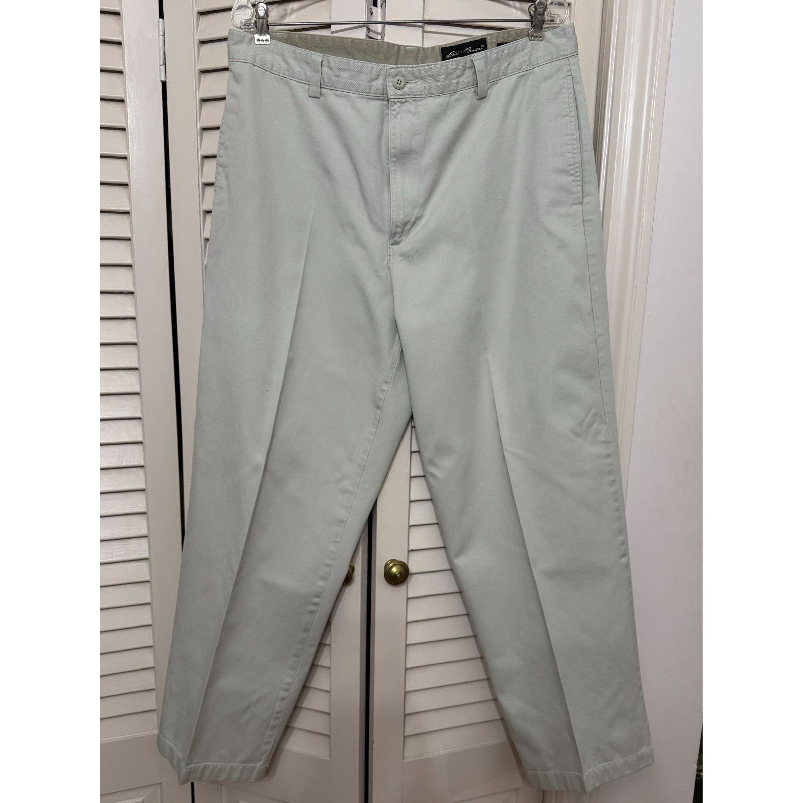 Eddie Bauer Eddie Bauer relaxed fit men's chino pants size 36 Size US 36 / EU 52 - 1 Thumbnail