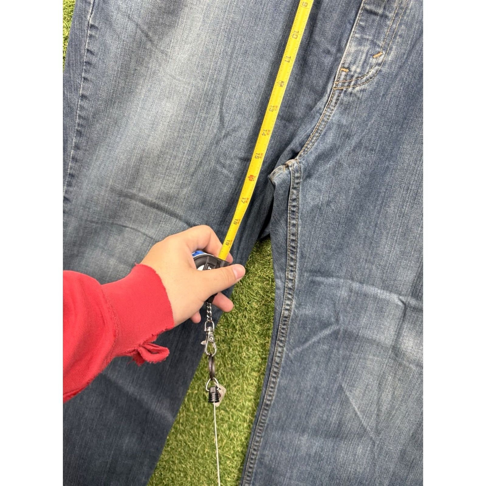 Levi's Levi's 559 Jeans Mens 44x29 Blue Relaxed Straight Baggy Grunge Denim Jeans Mens 44 Blue Levi's 559 Grunge Straight 5-Pocket Denim Baggy) Size US 44 / EU 60 - 6 Thumbnail