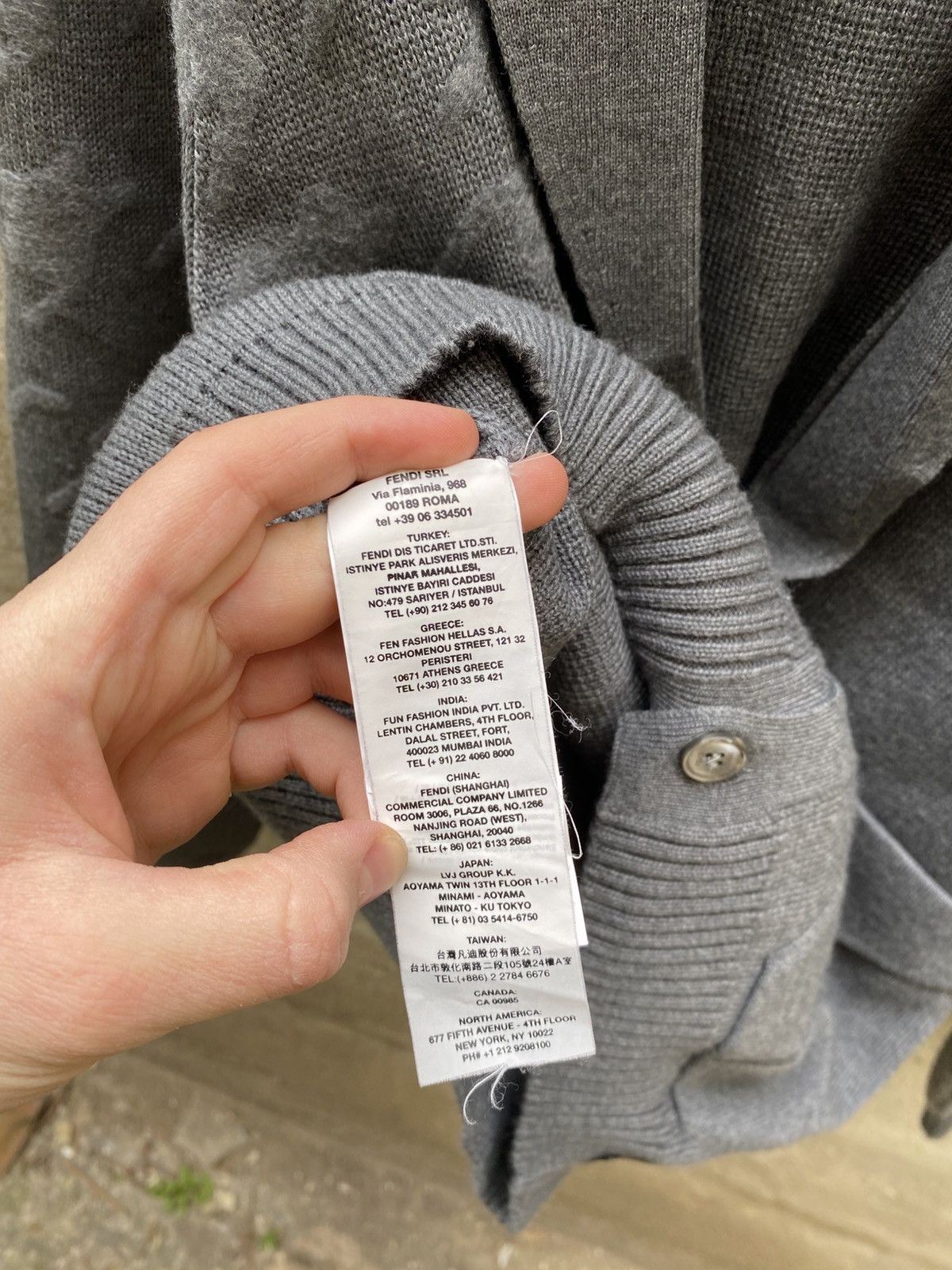 Fendi Fendi grey wool Cardigan with pocket details Strickjacken Size S / US 4 / IT 40 - 13 Thumbnail