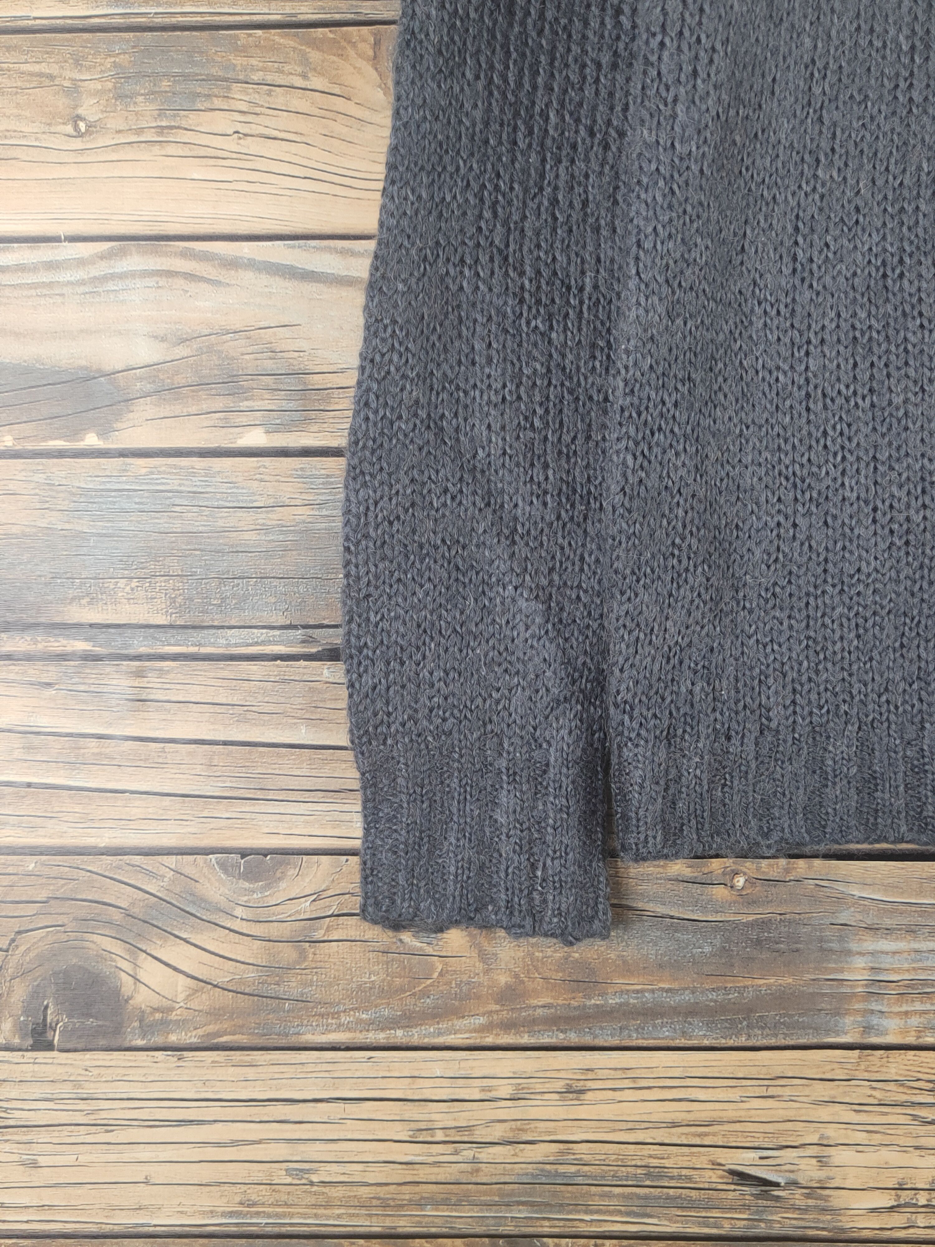 Japanese Brand × Vintage Still Benetton Dark Gray Cream Knitwear Sweatshirts #W1208 Size US S / EU 44-46 / 1 - 4 Thumbnail