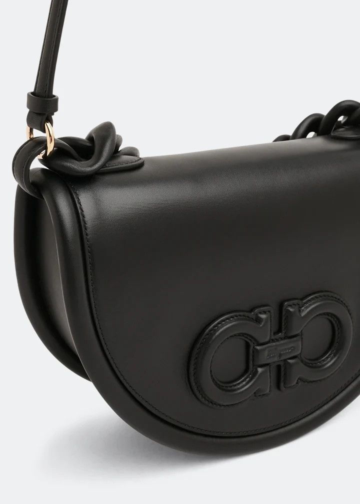 Salvatore Ferragamo o1y0426 Size : OS / Handbag in Black Size ONE SIZE - 2 Thumbnail