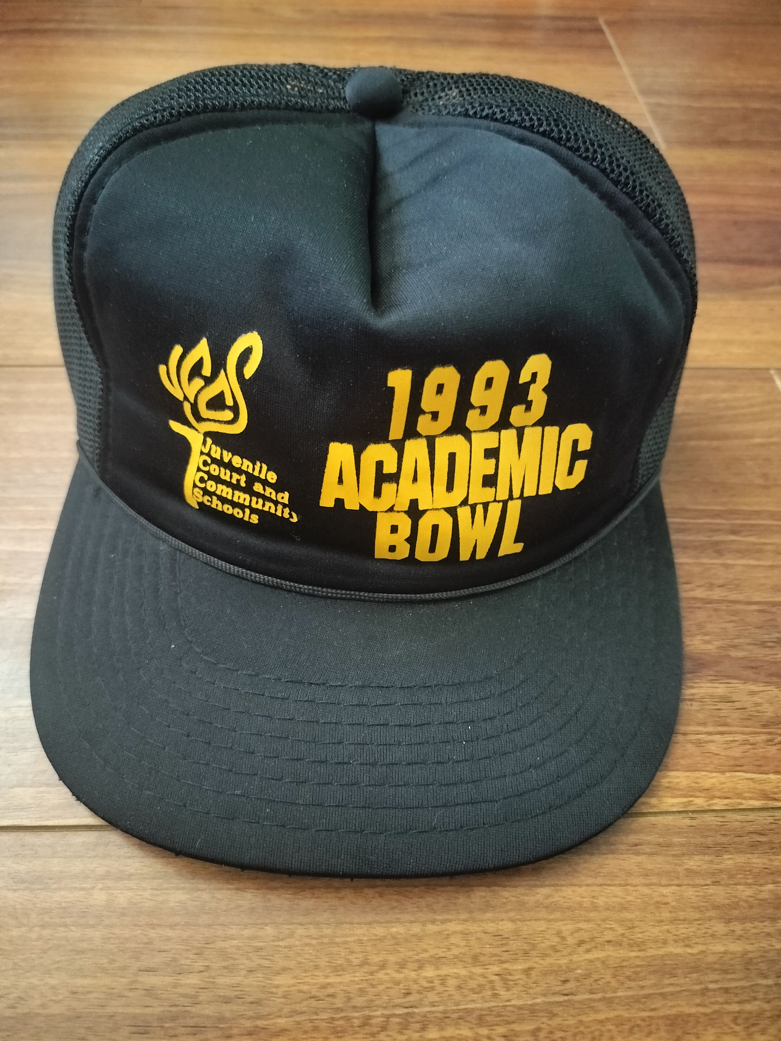 Vintage VINTAGE LOS ANGELES 1993 ACADEMIC BOWL SNAPBACK Size ONE SIZE - 1 Thumbnail