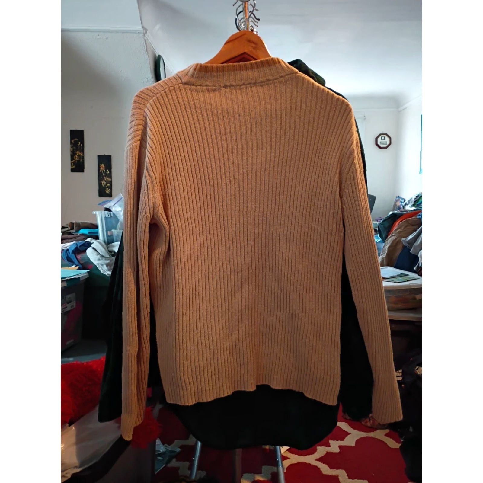 DKNY VINTAGE DKNY Ribbed Beige Pullover Sweater Unisex Adults L Mock Neck Pullover Sweater Y2K Thailand Beige Mens Womens Girls Boys (choose applicable) Size US L / EU 52-54 / 3 - 4 Thumbnail