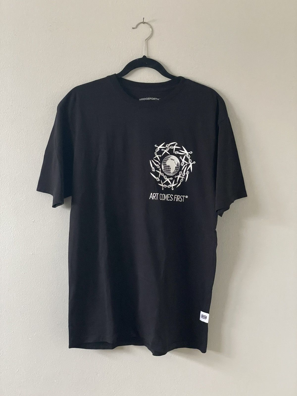 Art Comes First Art Comes First x Bridgeforth - Parisian Savoir Scissors Tee Size US L / EU 52-54 / 3 - 1 Thumbnail