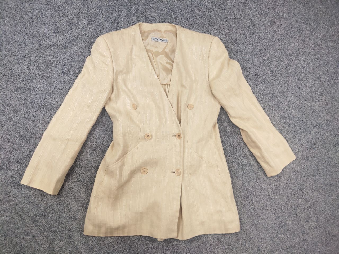 Emporio Armani Vintage Emporio Armani Linen Beige and V-neck Blazed Jacket Size M / US 6-8 / IT 42-44 - 18 Thumbnail