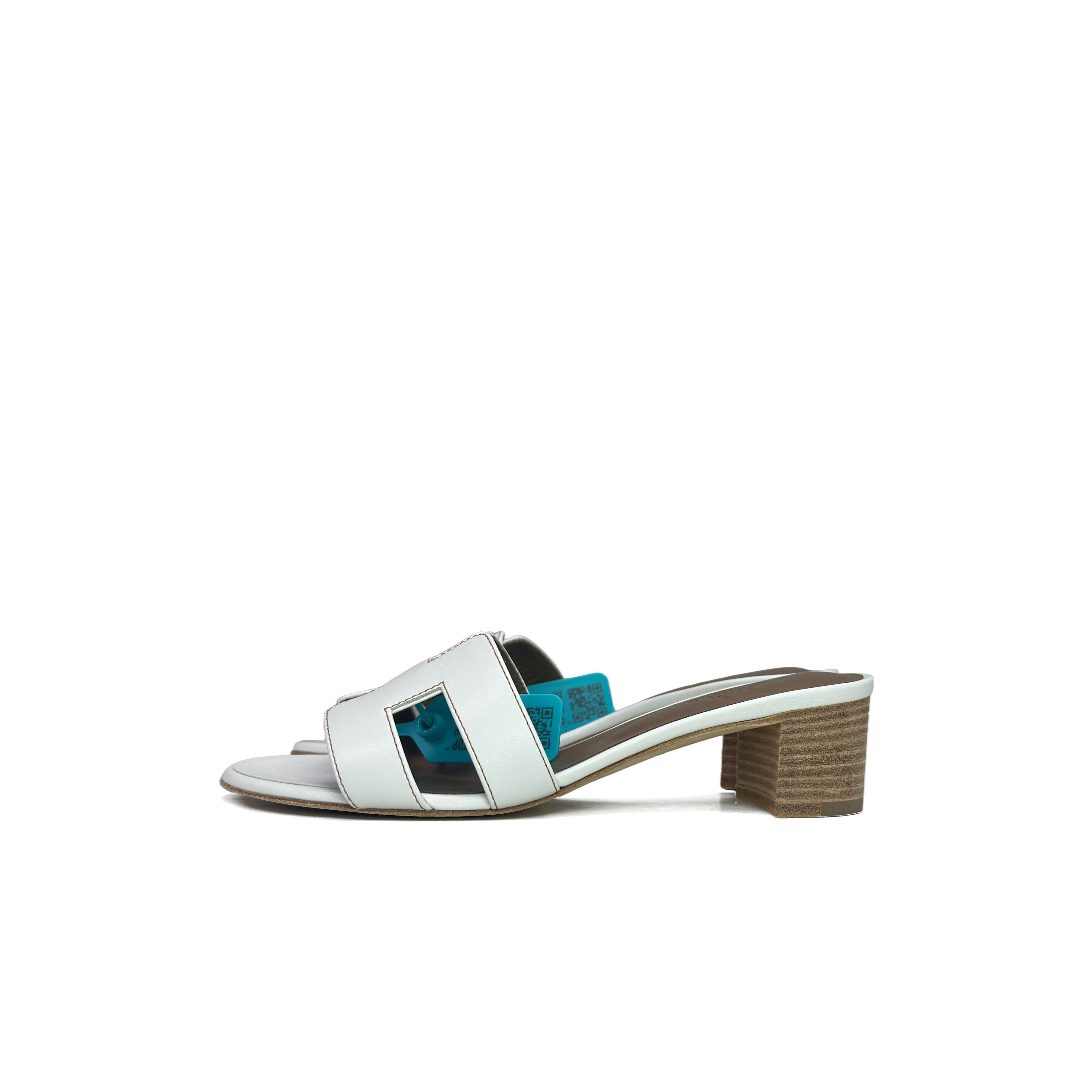 Hermes Hermes Oasis White Leather Sandals Size 35.5 Size US 5.5 / IT 35.5 - 1 Thumbnail