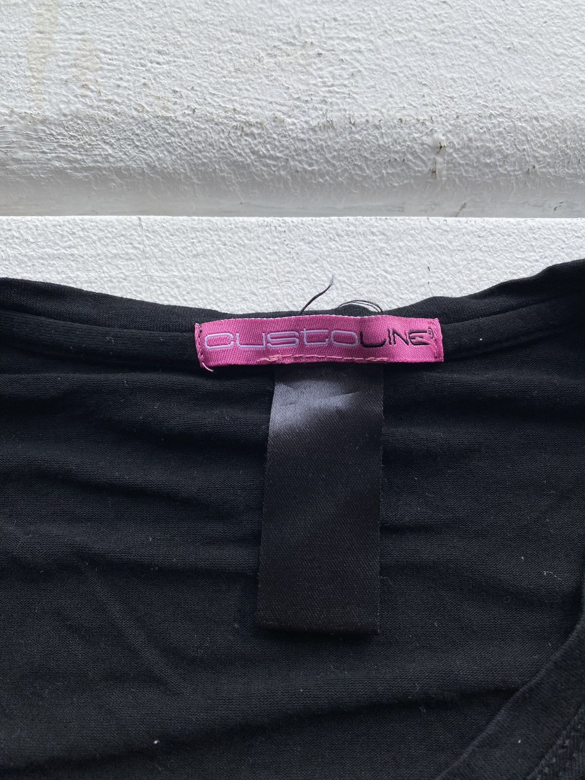 Custo Barcelona × Vintage 🔥Custo Barcelona Line Black Heels Logo Top Shirt Women Small Size S / US 4 / IT 40 - 3 Thumbnail