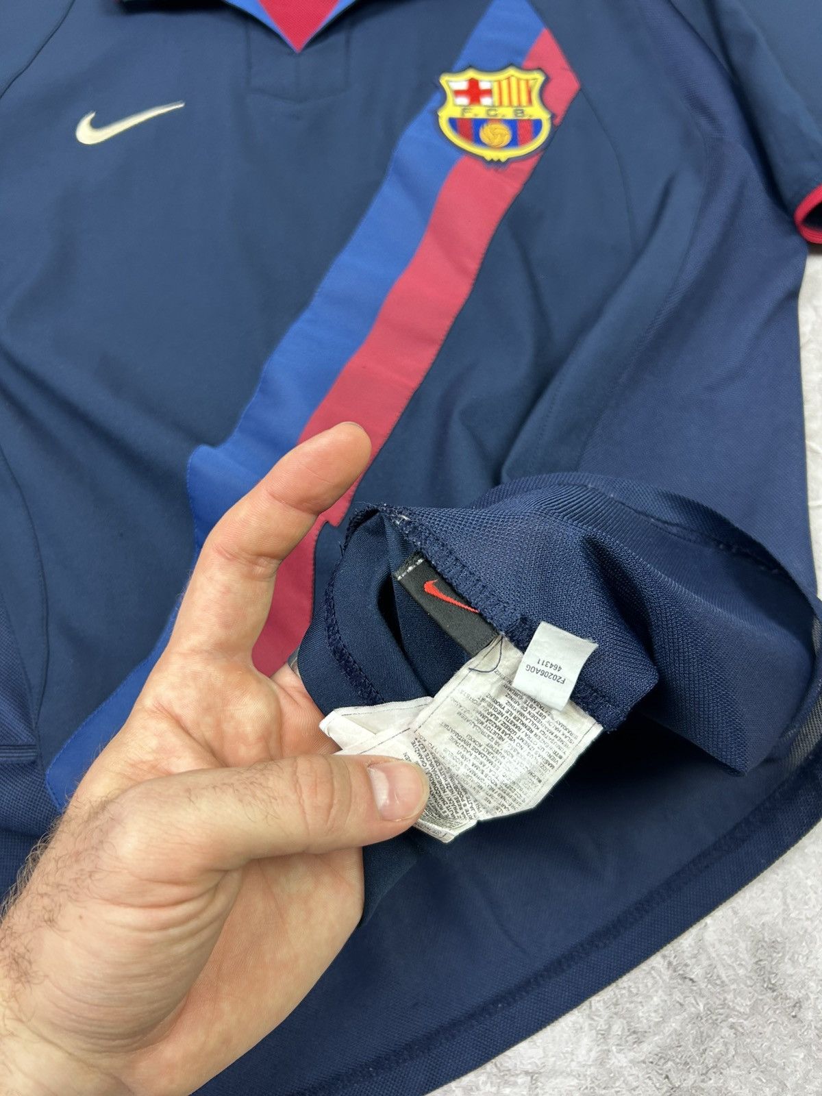 Nike FC Barcelona Nike 2002 2003 2004 Away Football Soccer Jersey Size US S / EU 44-46 / 1 - 11 Thumbnail