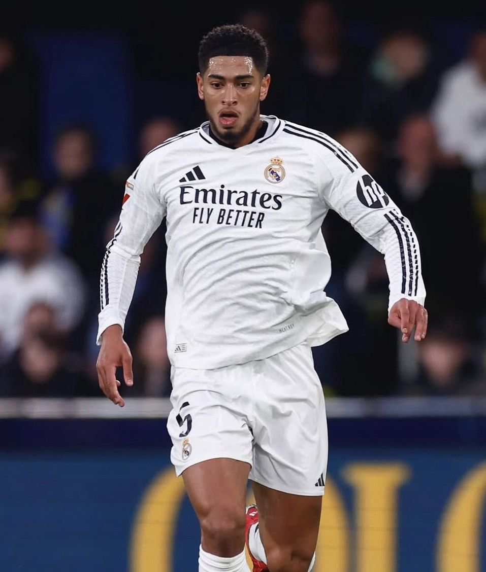 Adidas Authentic Real Madrid JUDE BELLINGHAM 2024/25 home jersey Size US L / EU 52-54 / 3 - 6 Thumbnail