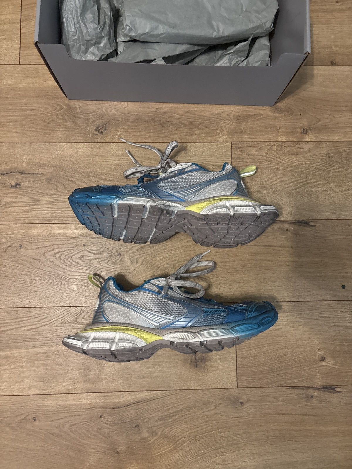 Balenciaga Balenciaga 3XL Size US 13 / EU 46 - 2 Thumbnail