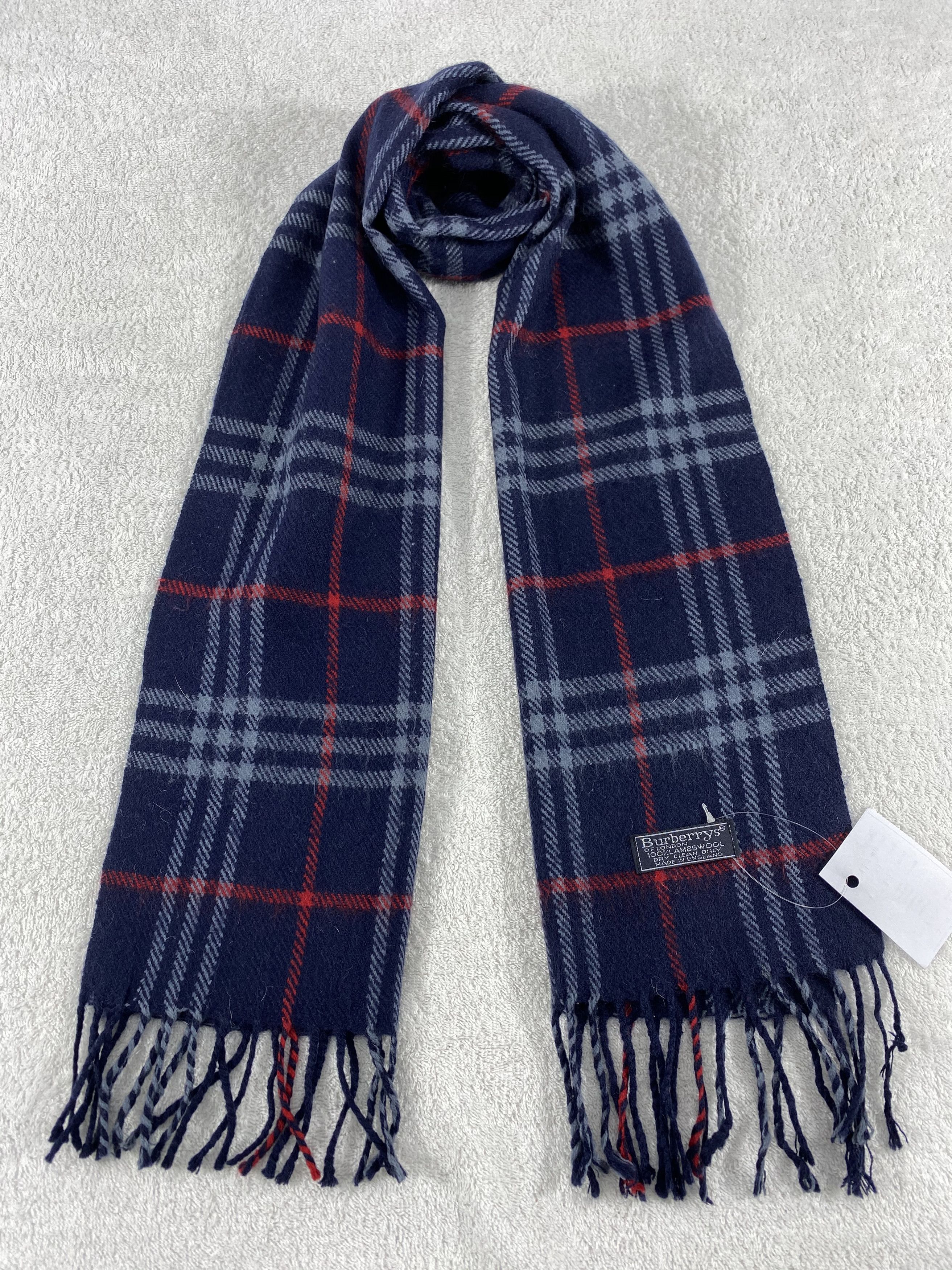 Burberry Vintage Burberry Scarf/Muffler/Neckwear MF647 Size ONE SIZE - 1 Thumbnail