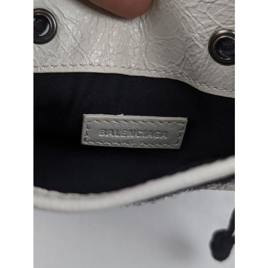 Balenciaga o1rshd1 Size: OS / Arena Lamb Dr Explorer Pouch Strap White Size ONE SIZE - 16 Thumbnail