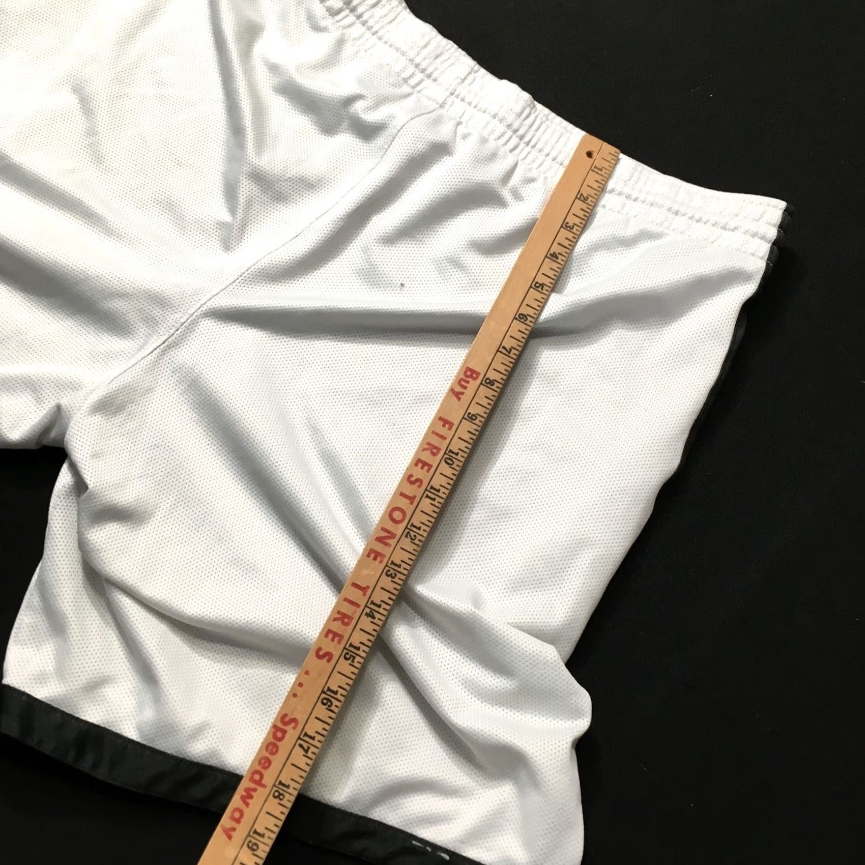 Nike Nike Dri-Fit Mens XL Basketball Shorts WHITE BLACK SEE SPACKLE Shirt Mens XL White Polyester Nike Shorts Basketball White XL Mens Size US 36 / EU 52 - 3 Thumbnail