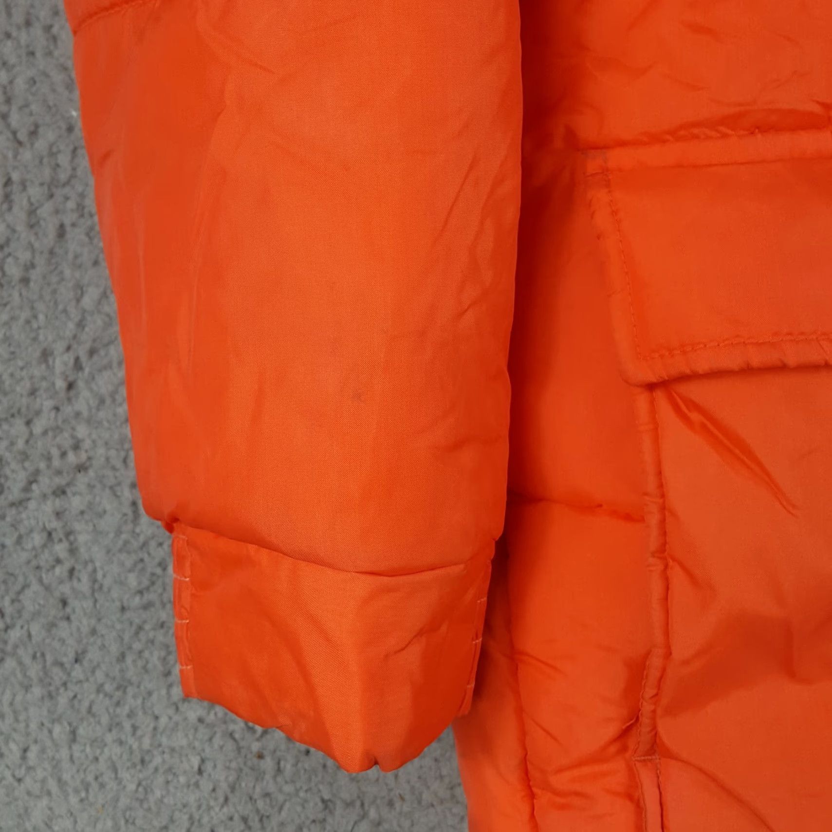 Vintage VINTAGE Montgomery Ward Jacket Mens M Hooded Puffer Parka 80s 90s Orange Zip Up Winter 00s Outdoor Retro Constrast Logo Pockets Full Zip Size US M / EU 48-50 / 2 - 4 Thumbnail