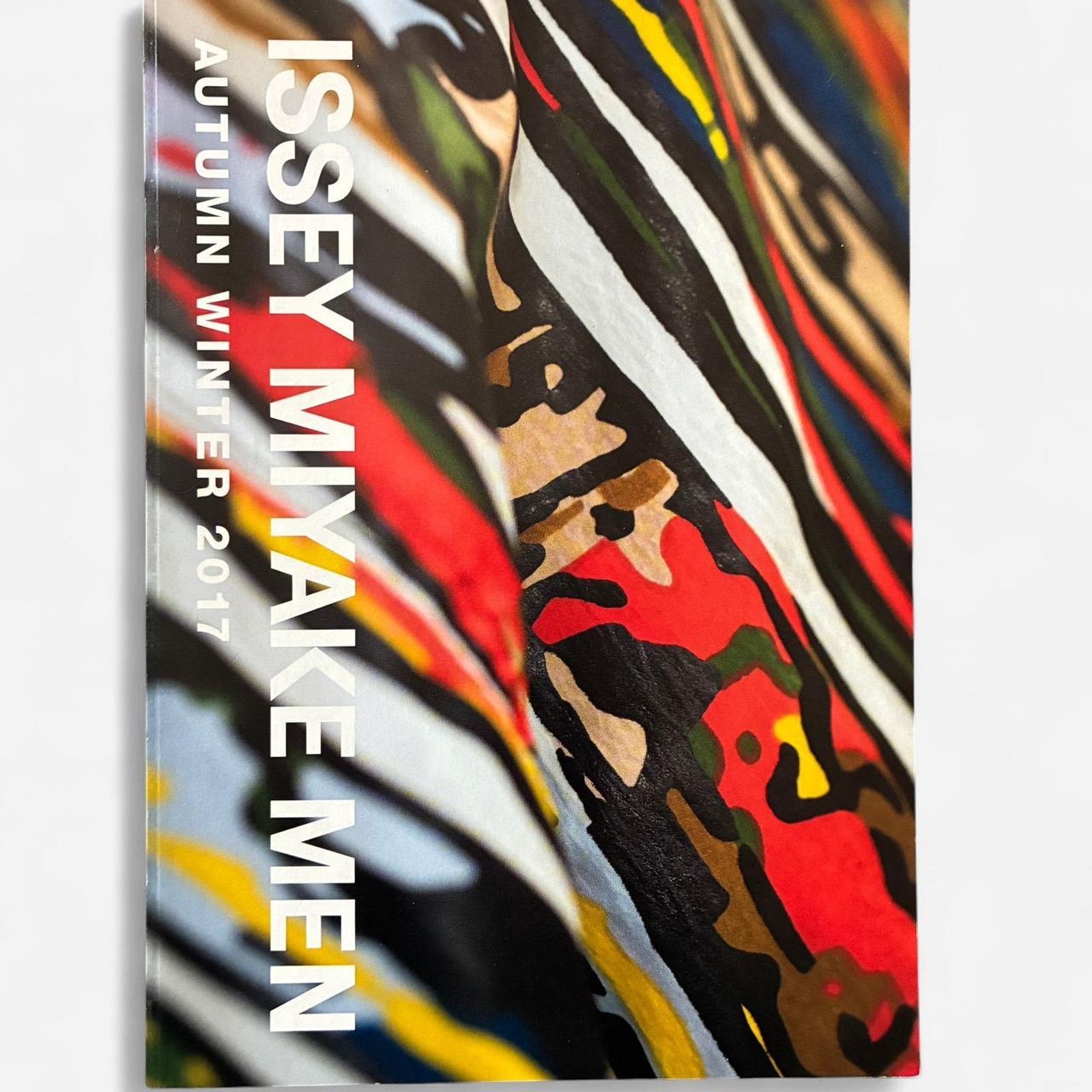 Issey Miyake × Pleats Please Issey Miyake Issey Miyake Men autumn/winter 2017 catalog lookbook Size ONE SIZE - 1 Thumbnail