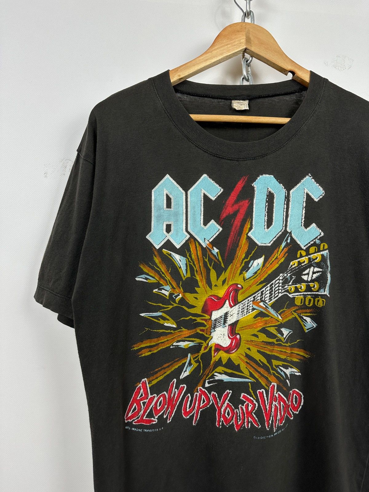AC/DC 1988 Vintage AC/DC Blow Up Your Video Rare Band T-Shirt Size US S / EU 44-46 / 1 - 5 Thumbnail
