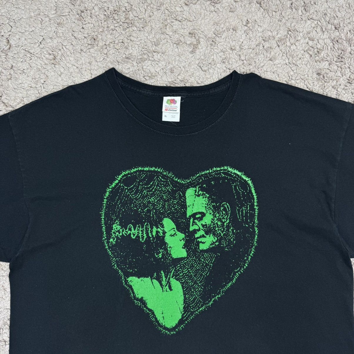 Vintage Vintage Frankenstein "We Belong Dead" Heart Graphic T-shirt Size US XL / EU 56 / 4 - 5 Thumbnail