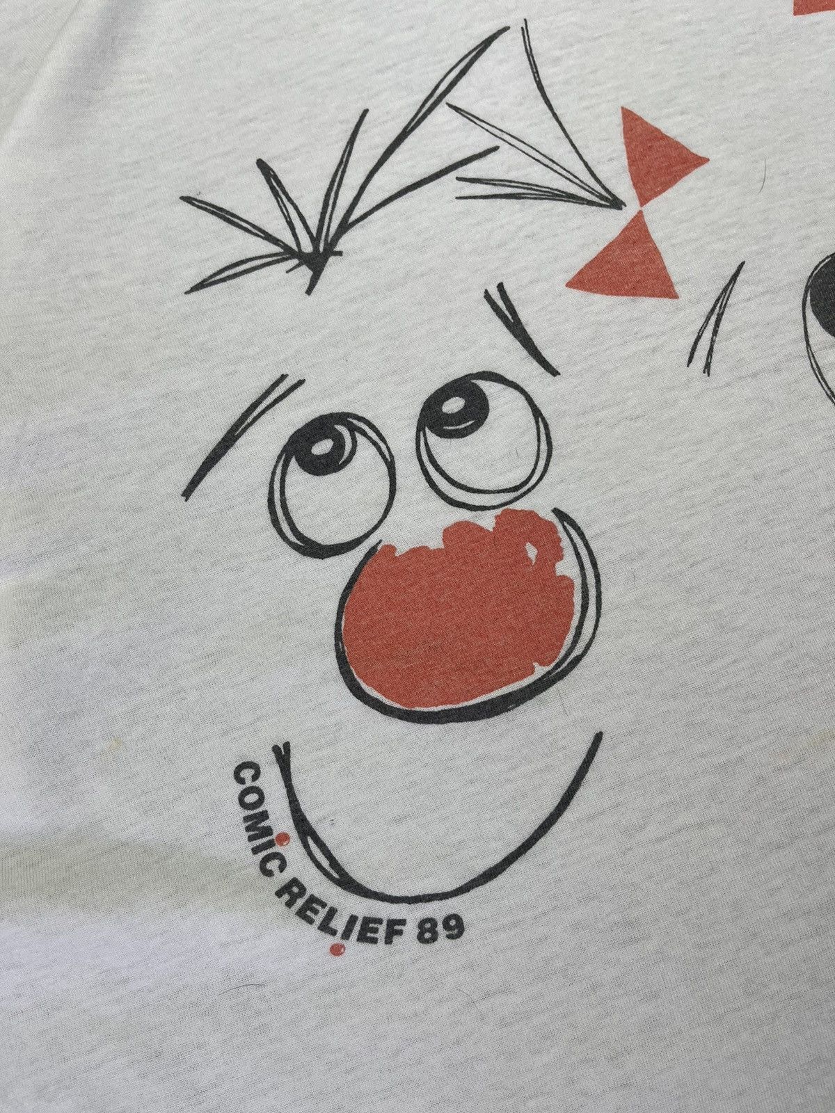 Other × Vintage Vintage 1989 Comic Relief paper thin graphic tee Size US XL / EU 56 / 4 - 5 Thumbnail