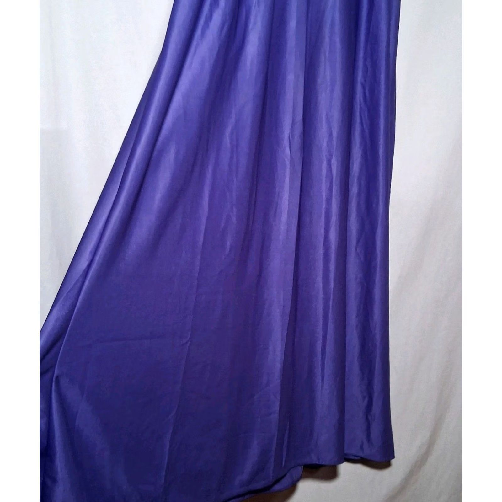 Vintage VINTAGE Smart Fit Purple Nightgown Maxi Nylon Lace Flutter USA Plus Size 26 W Womens Size ONE SIZE - 7 Thumbnail