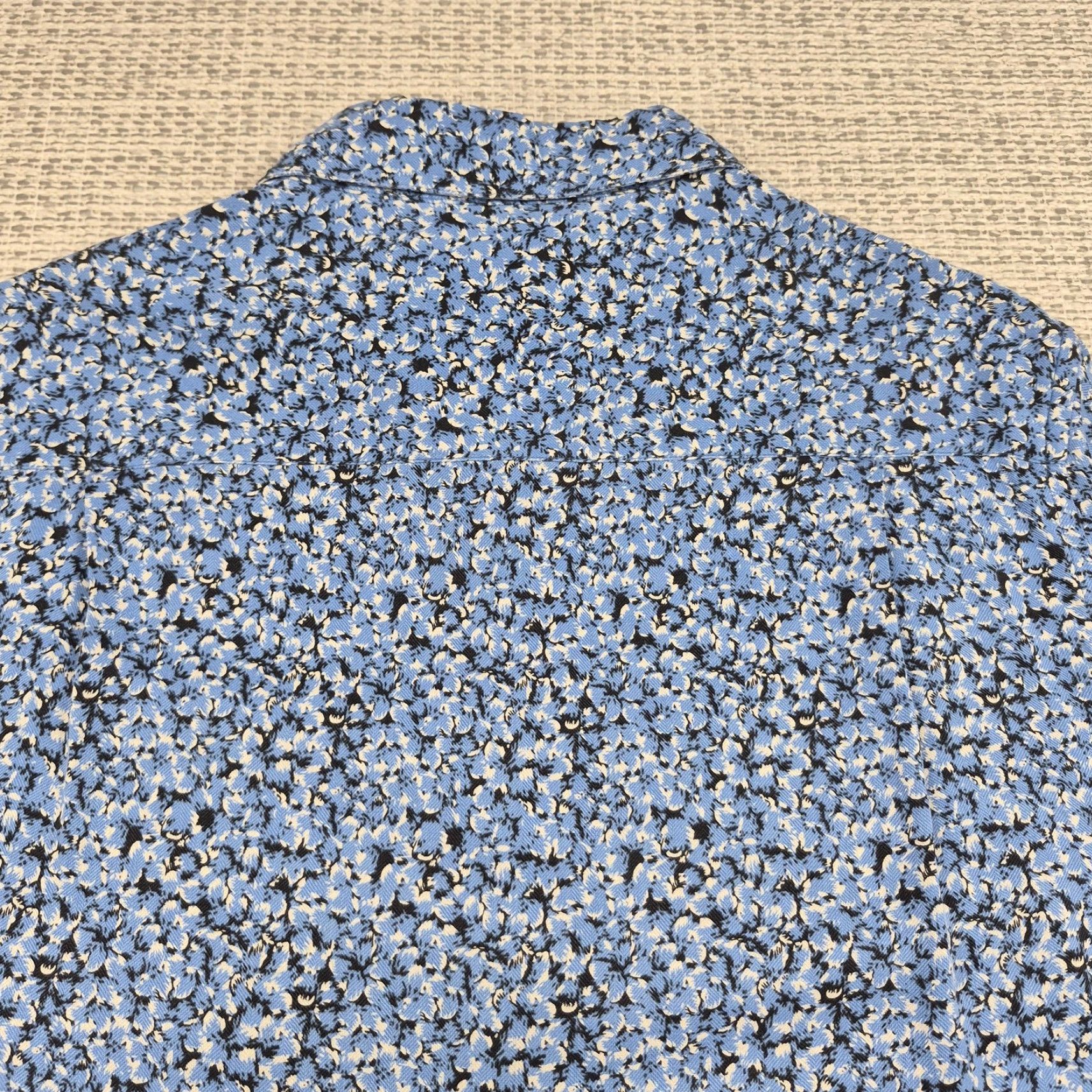 Vintage VINTAGE Silk circa 1969 Button Up Shirt Mens XL Blue Floral 100% Silk Casual Size US XL / EU 56 / 4 - 7 Thumbnail