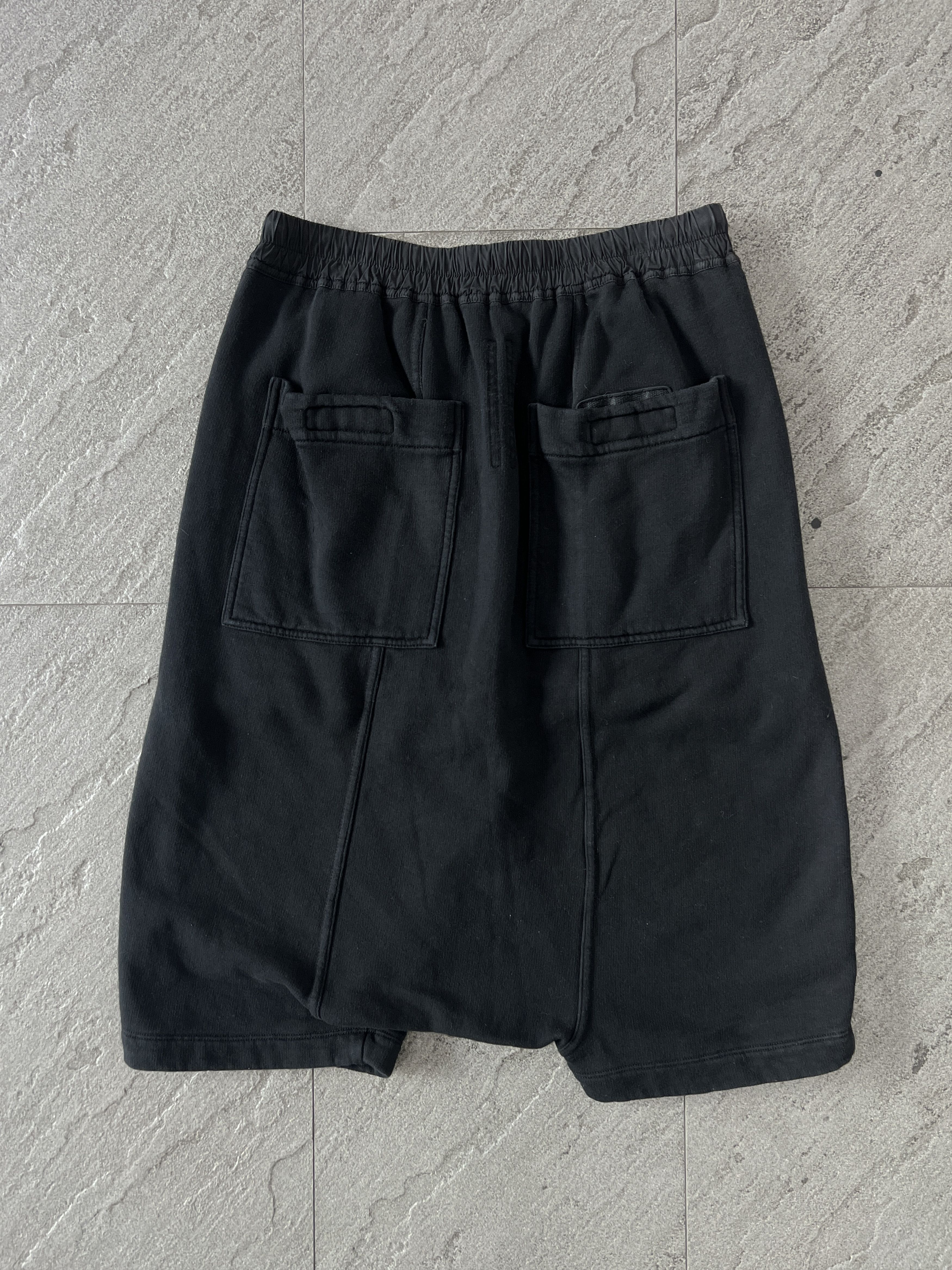 Rick Owens Drkshdw Rick Owens DRKSHDW Prisoner Drawstring Shorts Size US 32 / EU 48 - 2 Thumbnail