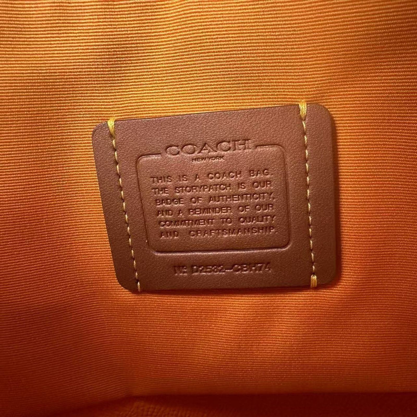 Coach Coach City Bucket Sig Canvas Star Charm Tan/Bright Mandarin Size ONE SIZE - 10 Thumbnail