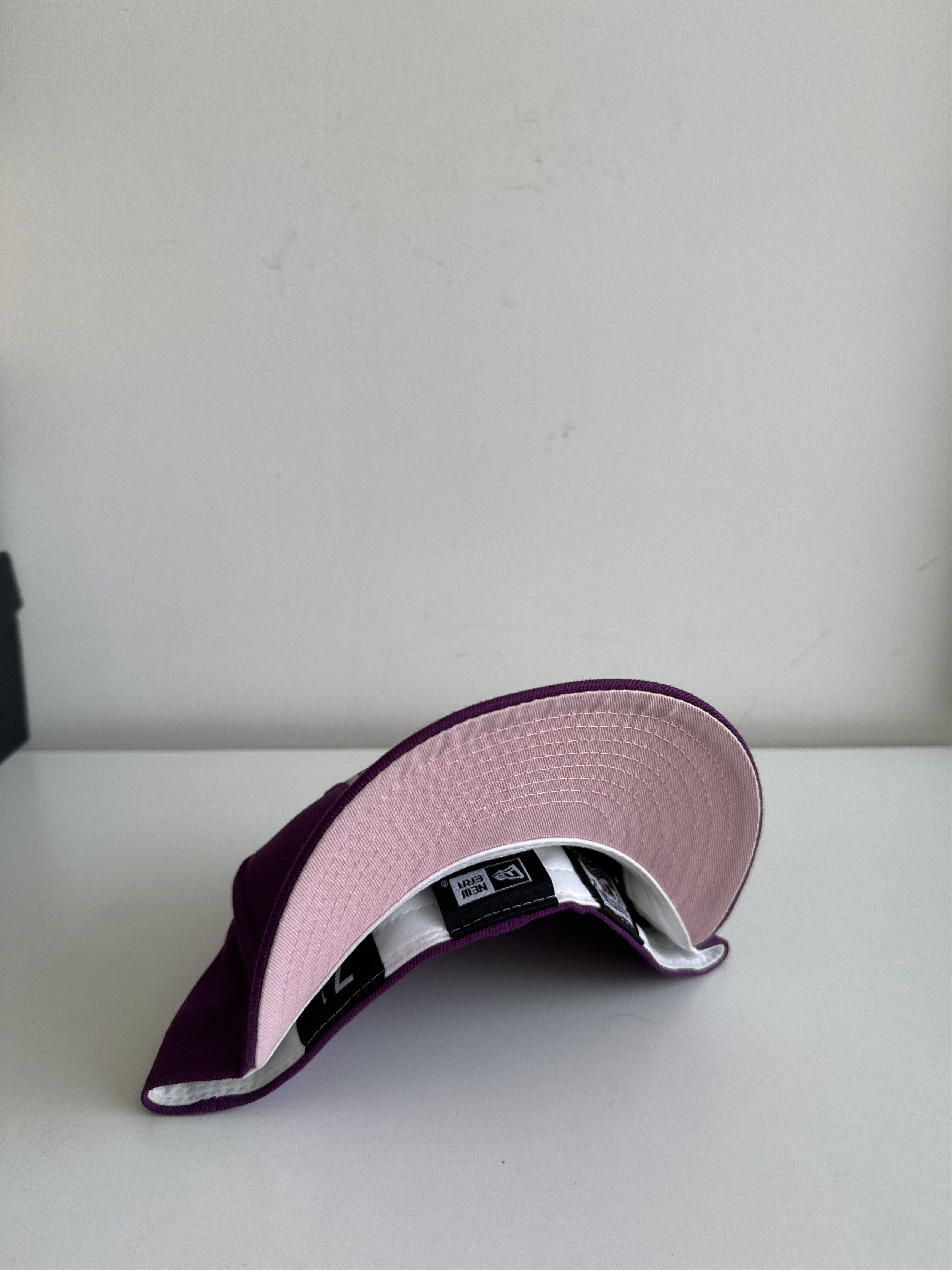New Era Size 7 1/2 Styll Toronto Blue Jays Pink Bottom Fitted Hat Size ONE SIZE - 2 Thumbnail