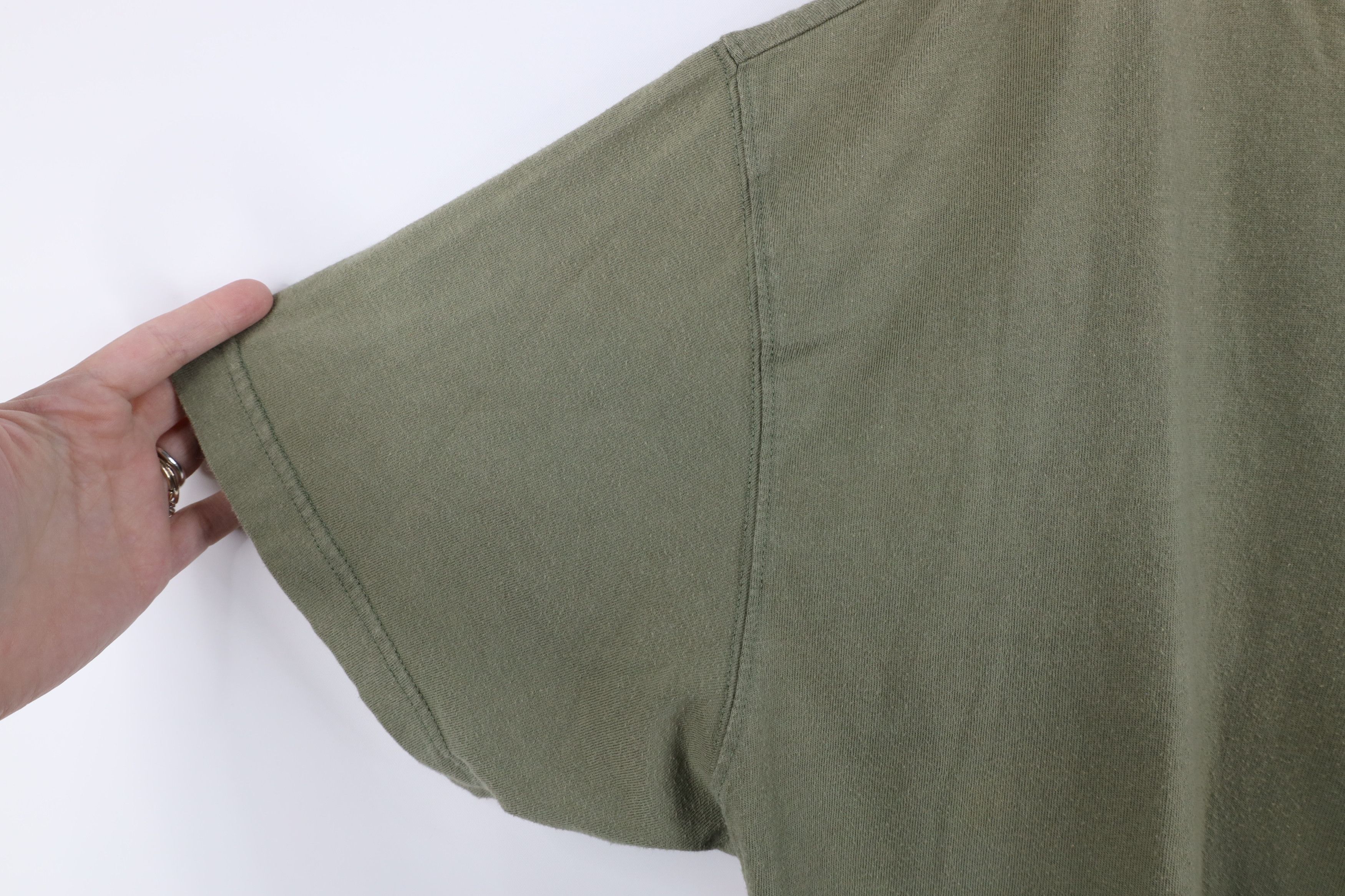 Eddie Bauer Vintage 90s Eddie Bauer Blank Cotton Pocket T-Shirt Green Size US XL / EU 56 / 4 - 8 Thumbnail