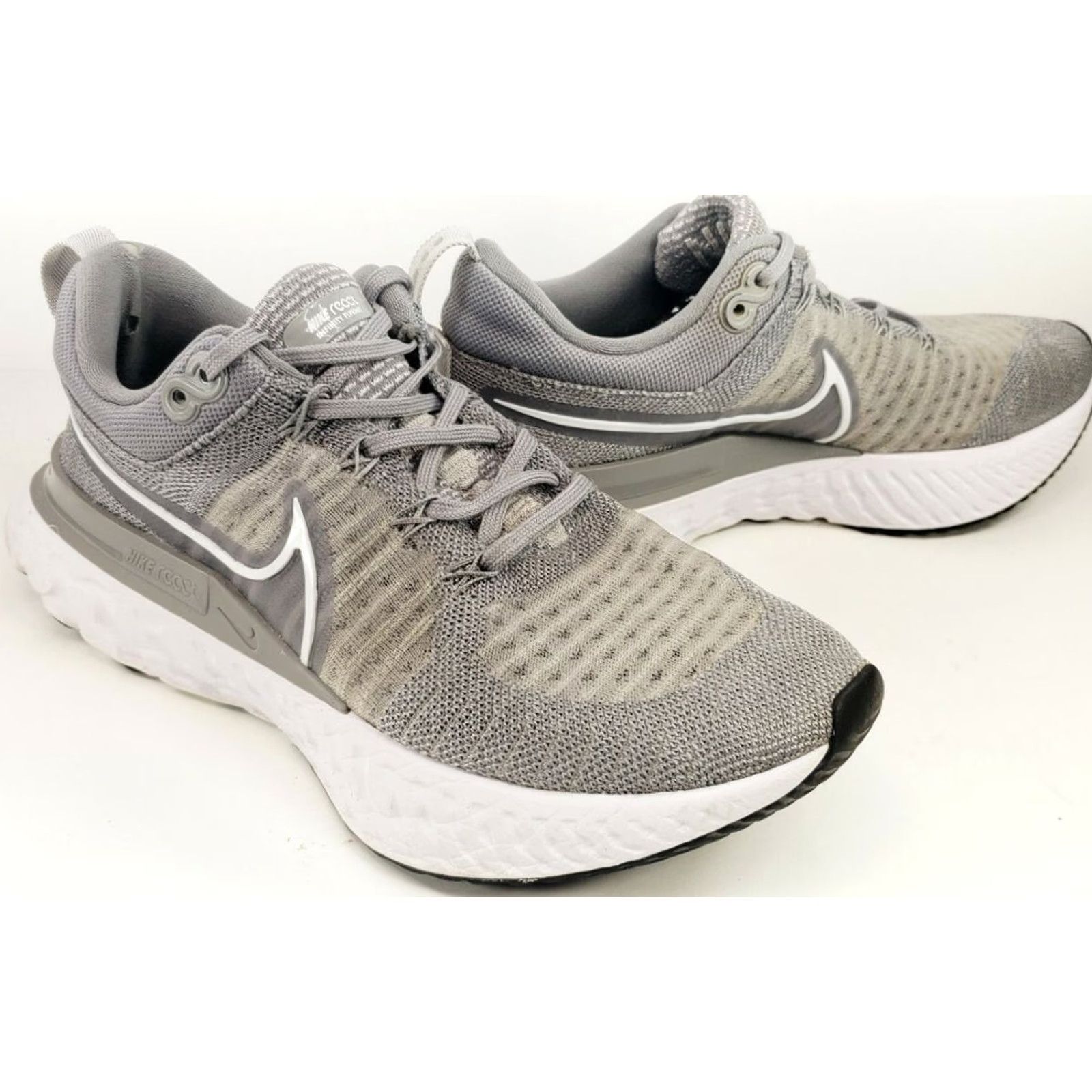 Nike Nike React Infinity Run Flyknit 2 Particle Gray 2021 Women's 8M 39EU Sneaker Size US 8 / IT 38 - 2 Thumbnail