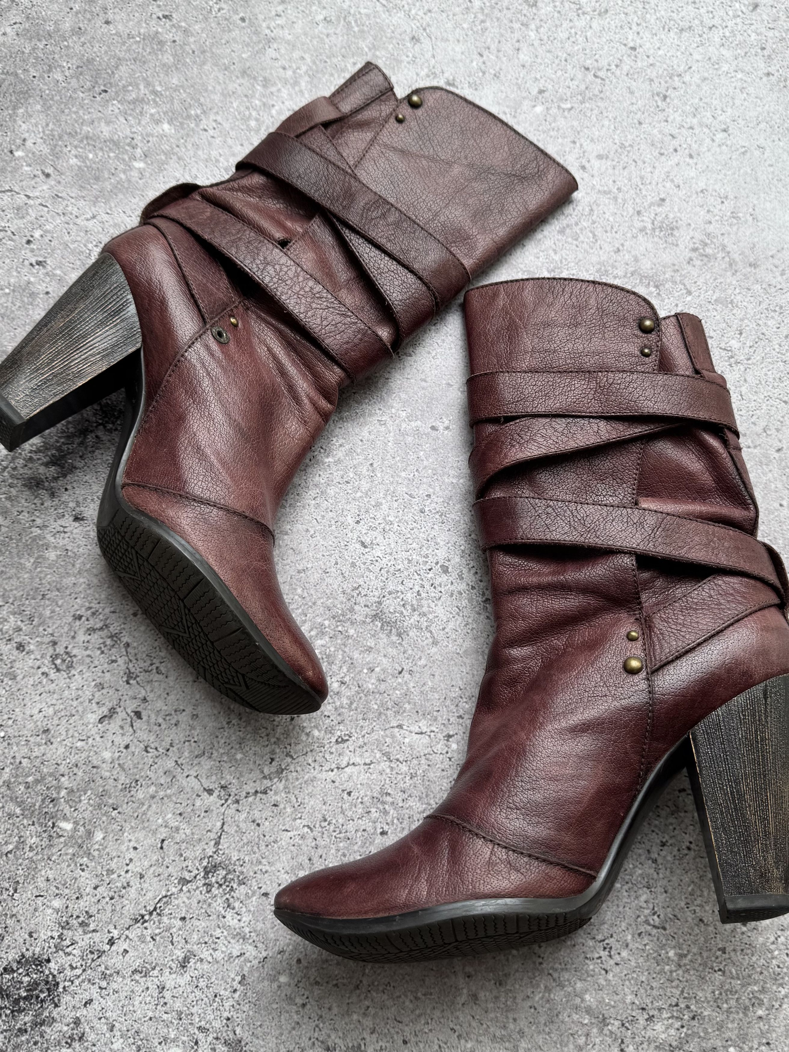 Vintage Y2K Leather Ankle Boots Buckle Strap Block Heel Booties (E8) Size US 8 / IT 38 - 4 Thumbnail