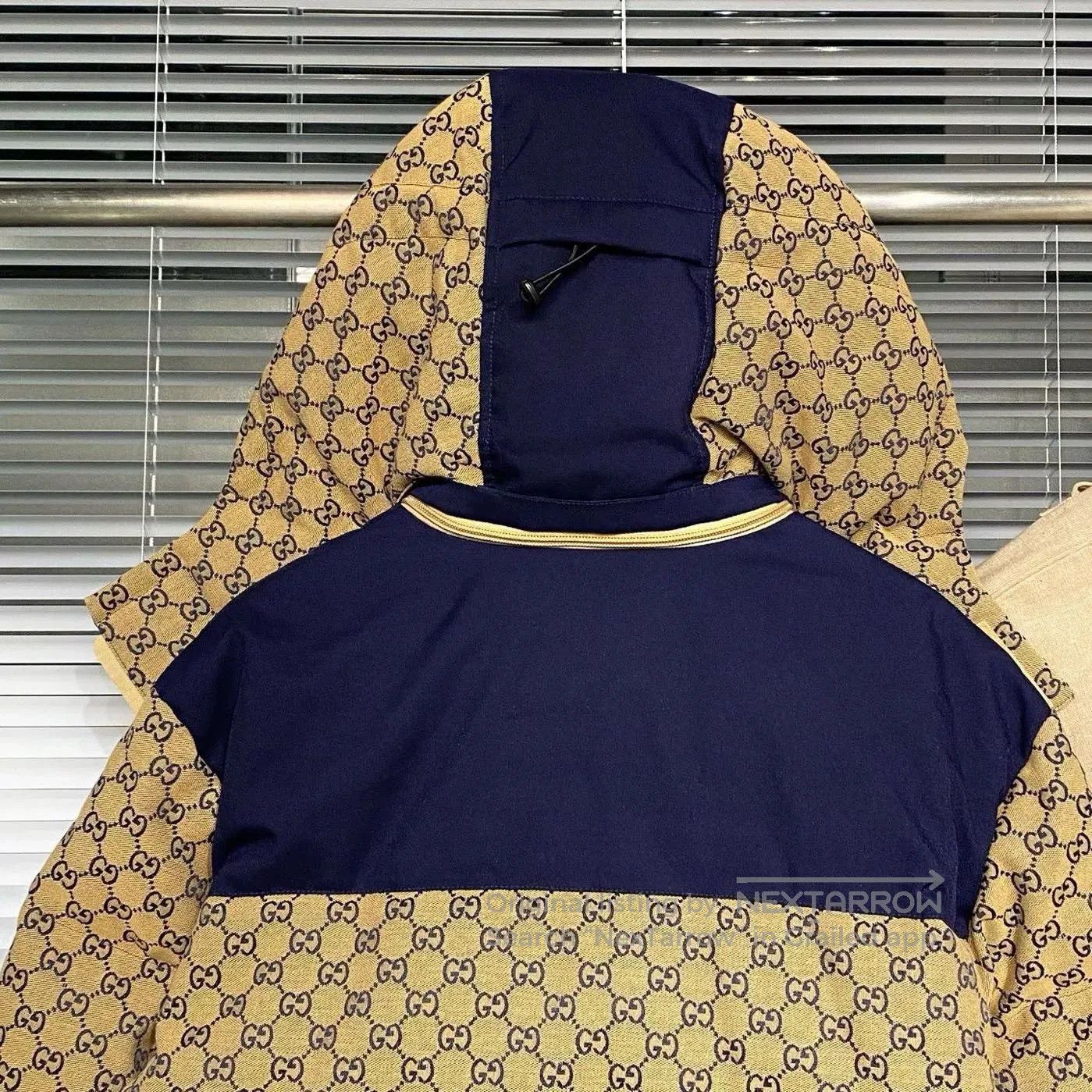 Gucci gucci brown down jacket with detachable hood. Size US L / EU 52-54 / 3 - 7 Thumbnail