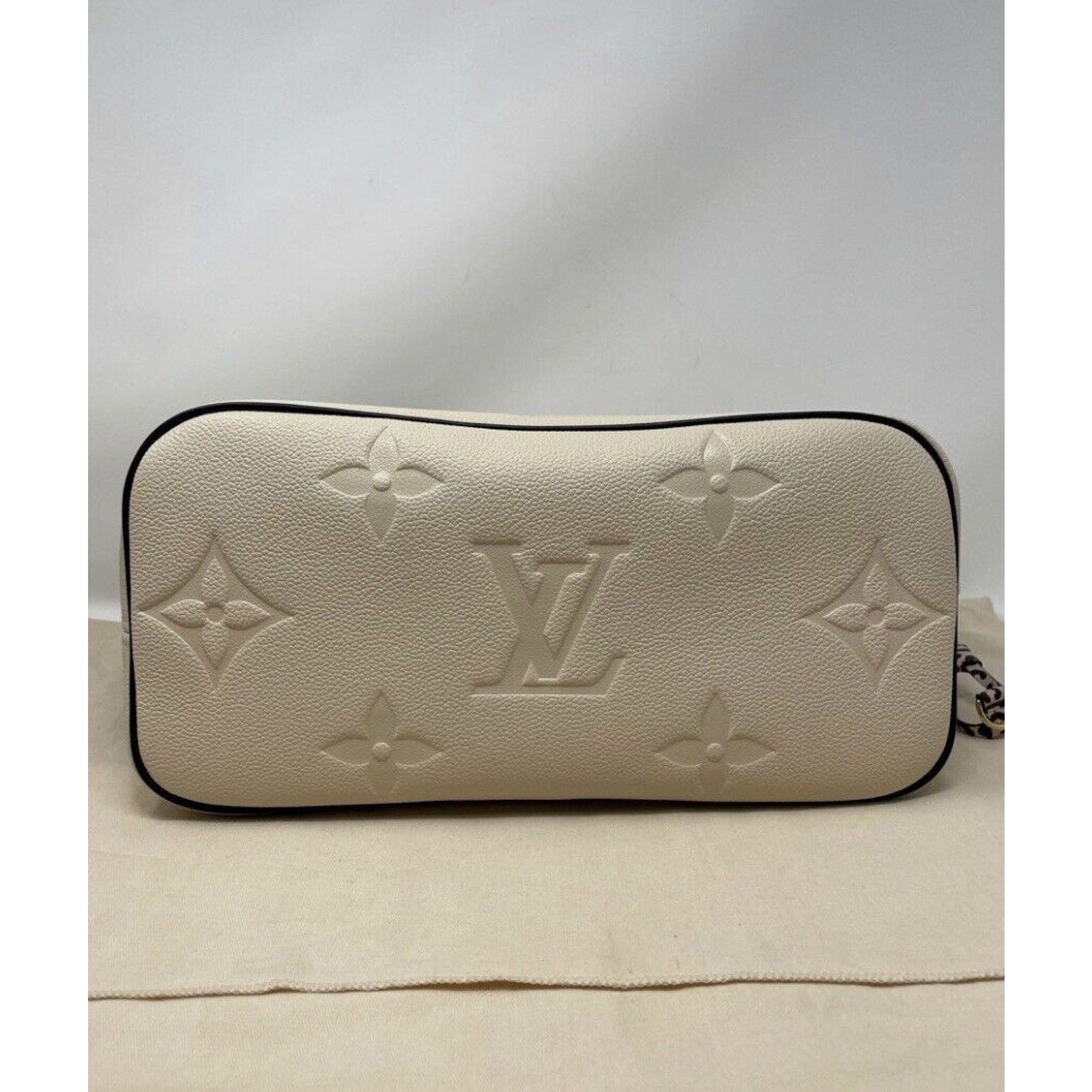 Louis Vuitton Louis Vuitton Neverfull Wild At Heart MM Ivory Leather Size ONE SIZE - 8 Thumbnail